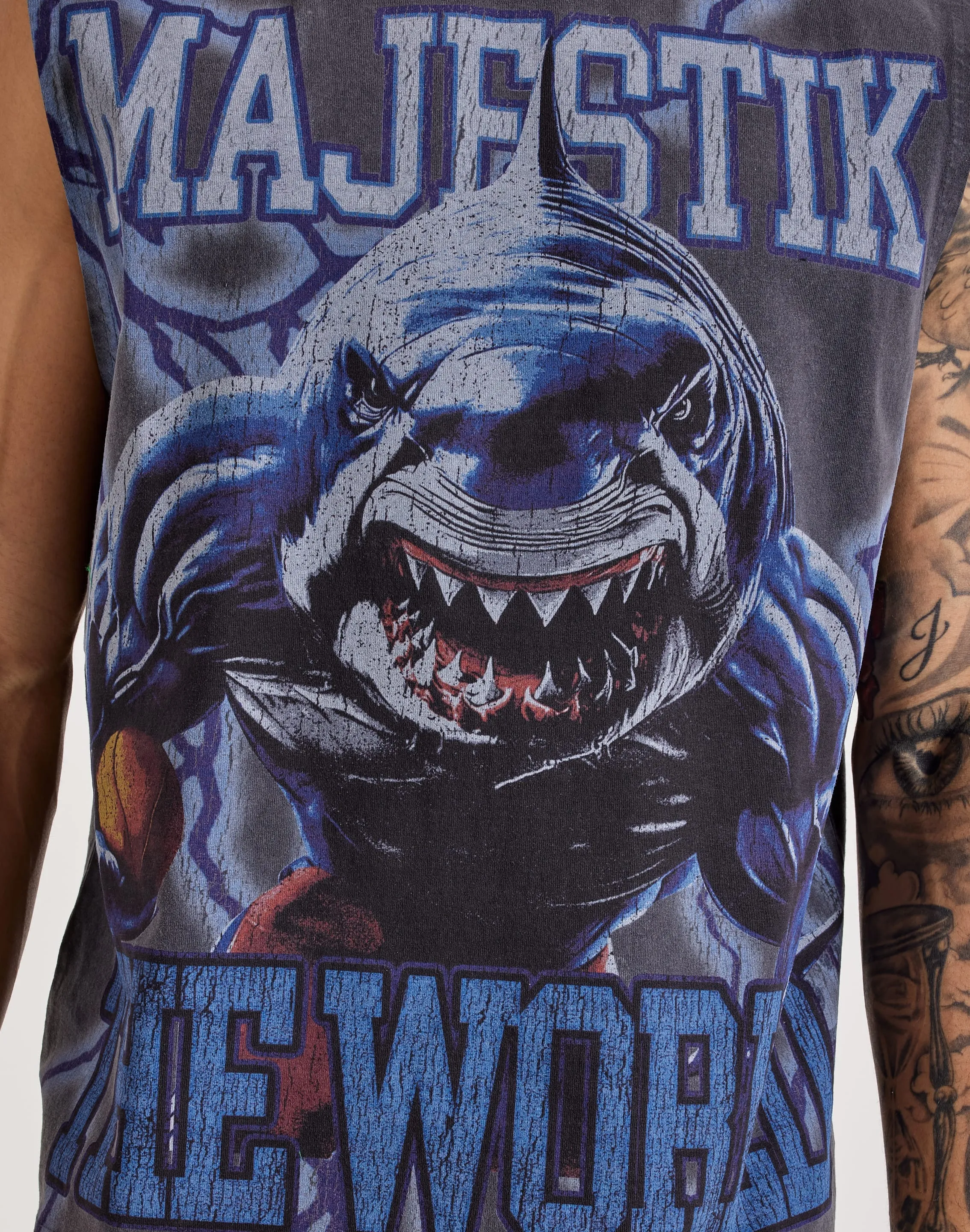 Majestik World Shark Muscle Tee Spirit Core