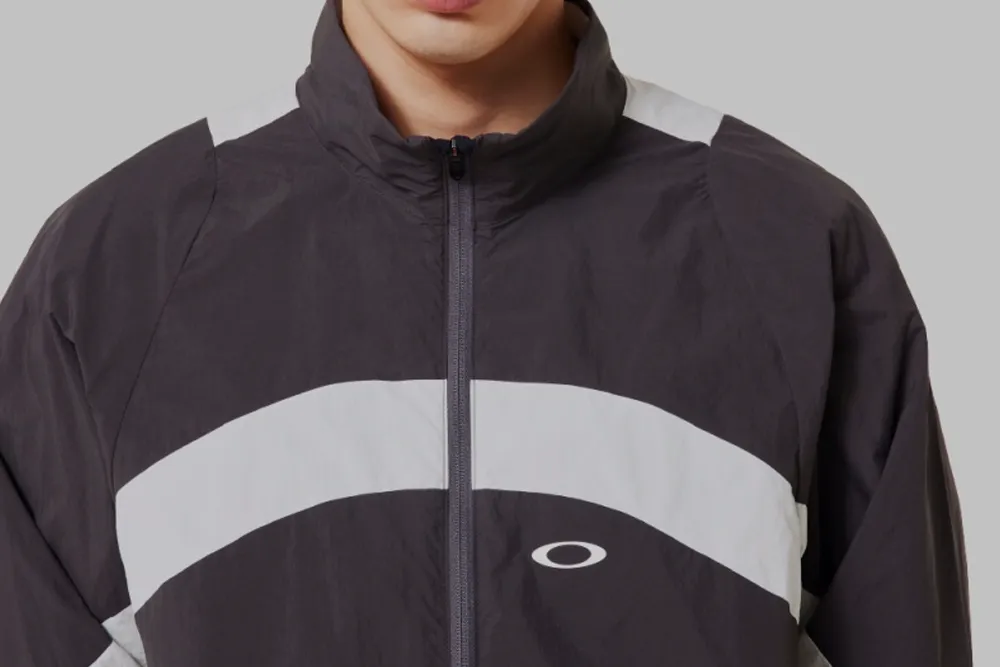 Oakley Enhance Aclife Wind Jacket 2.0 - FOA407558-01 Glow In The Dark Accent Trim Chic Look