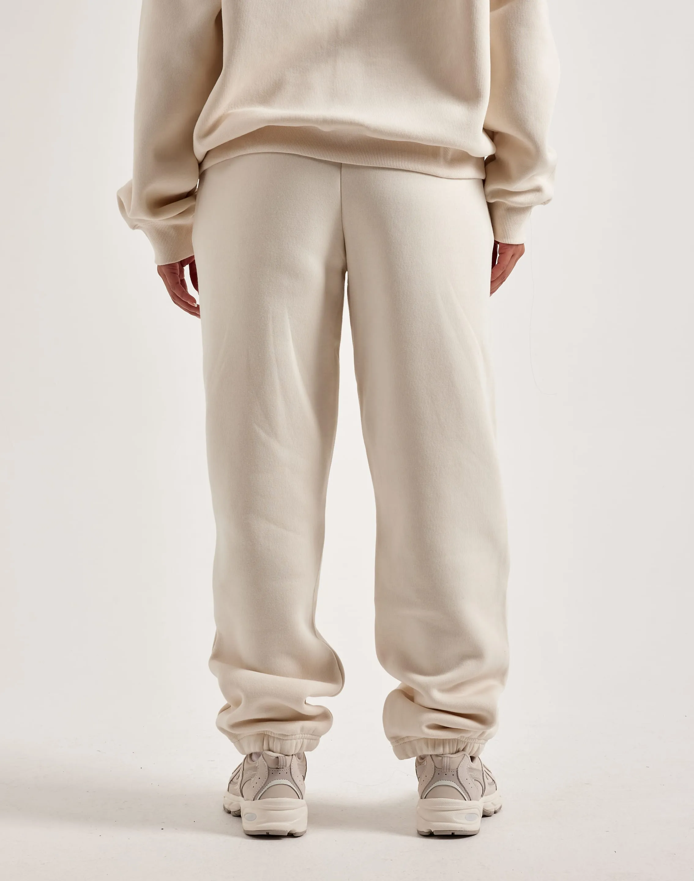 New Balance Graphic Sweatpants TaglessCollar