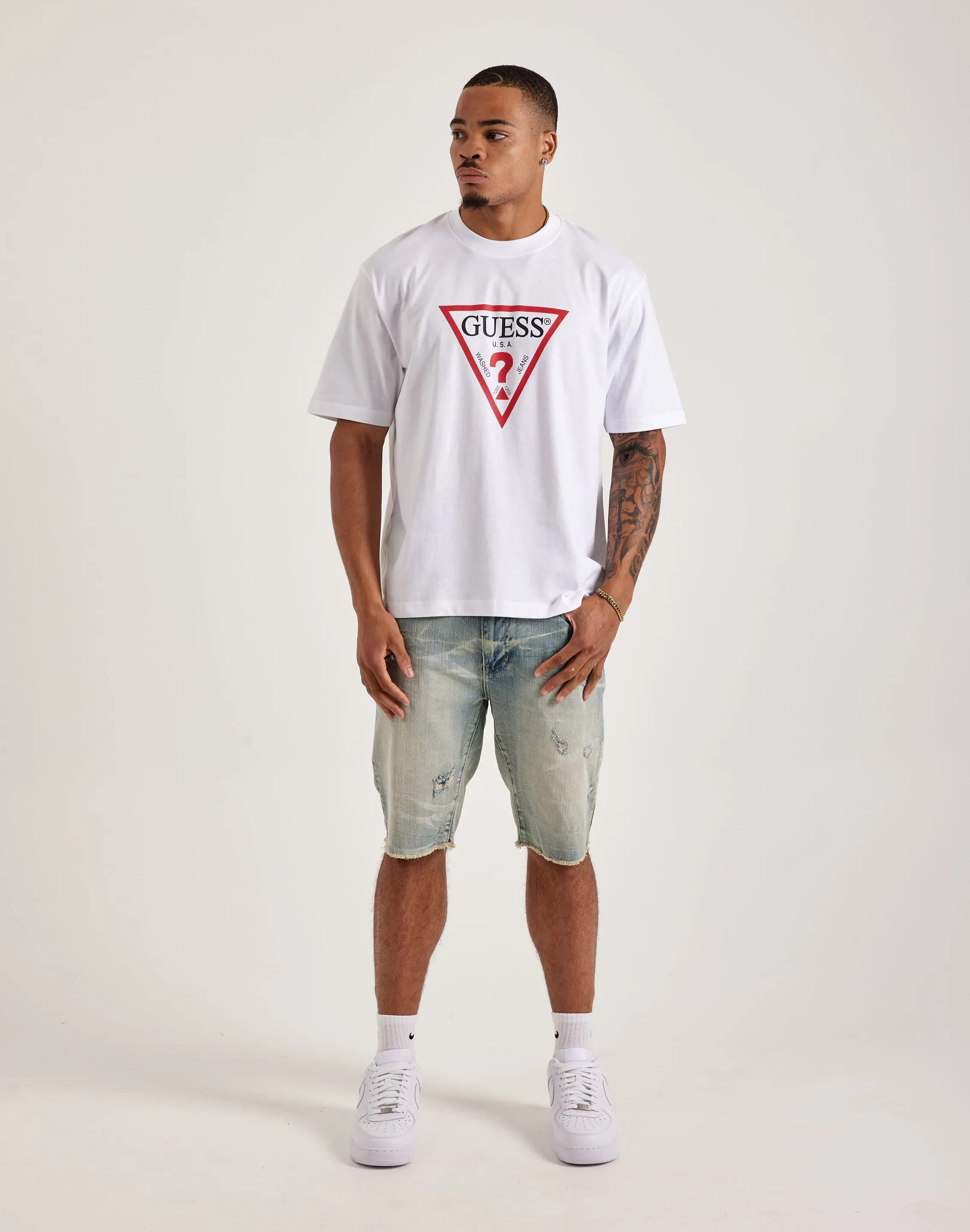 Travel Light Nature Base Guess Iconic Tee