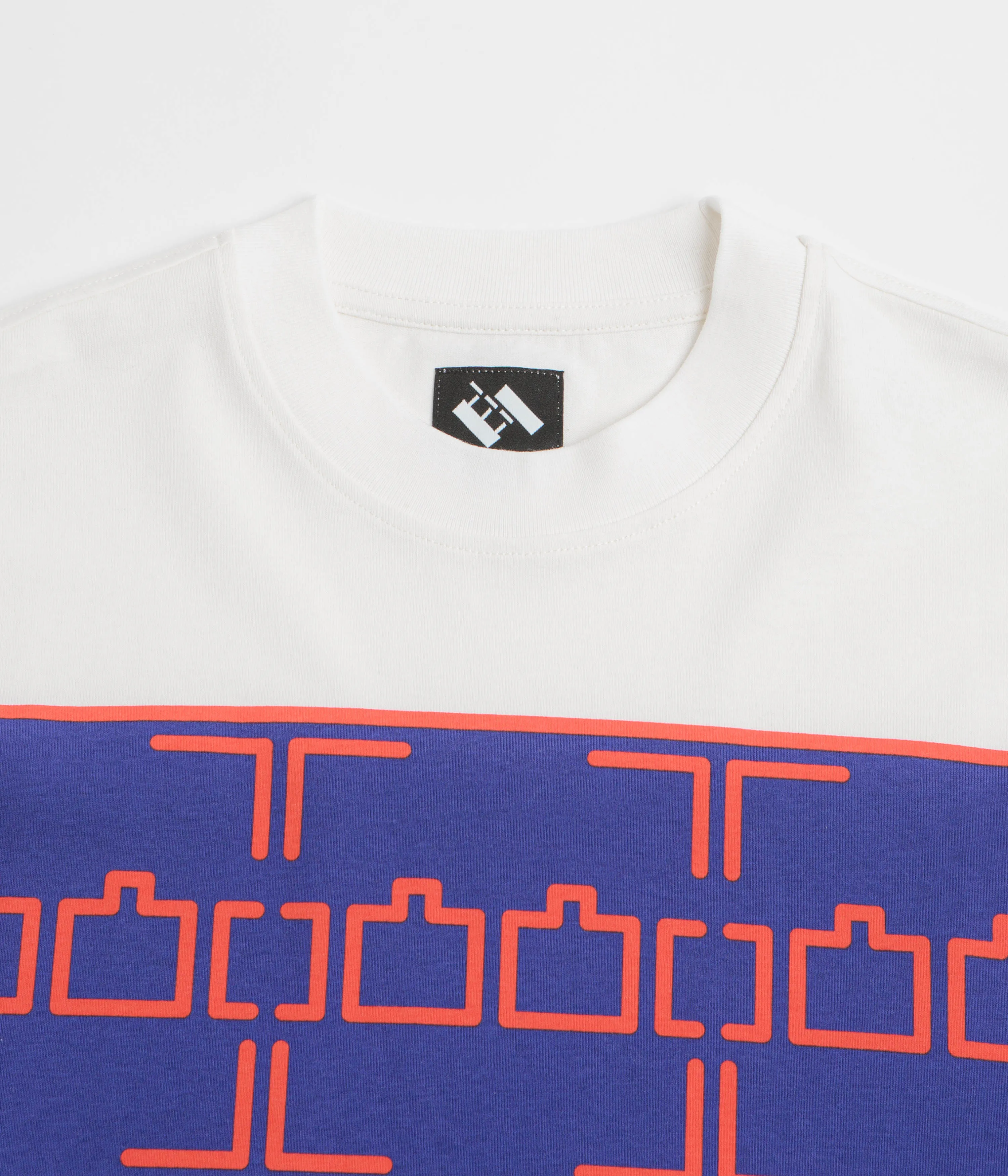 Guys' night out The Trilogy Tapes Dashed Line T-Shirt - White