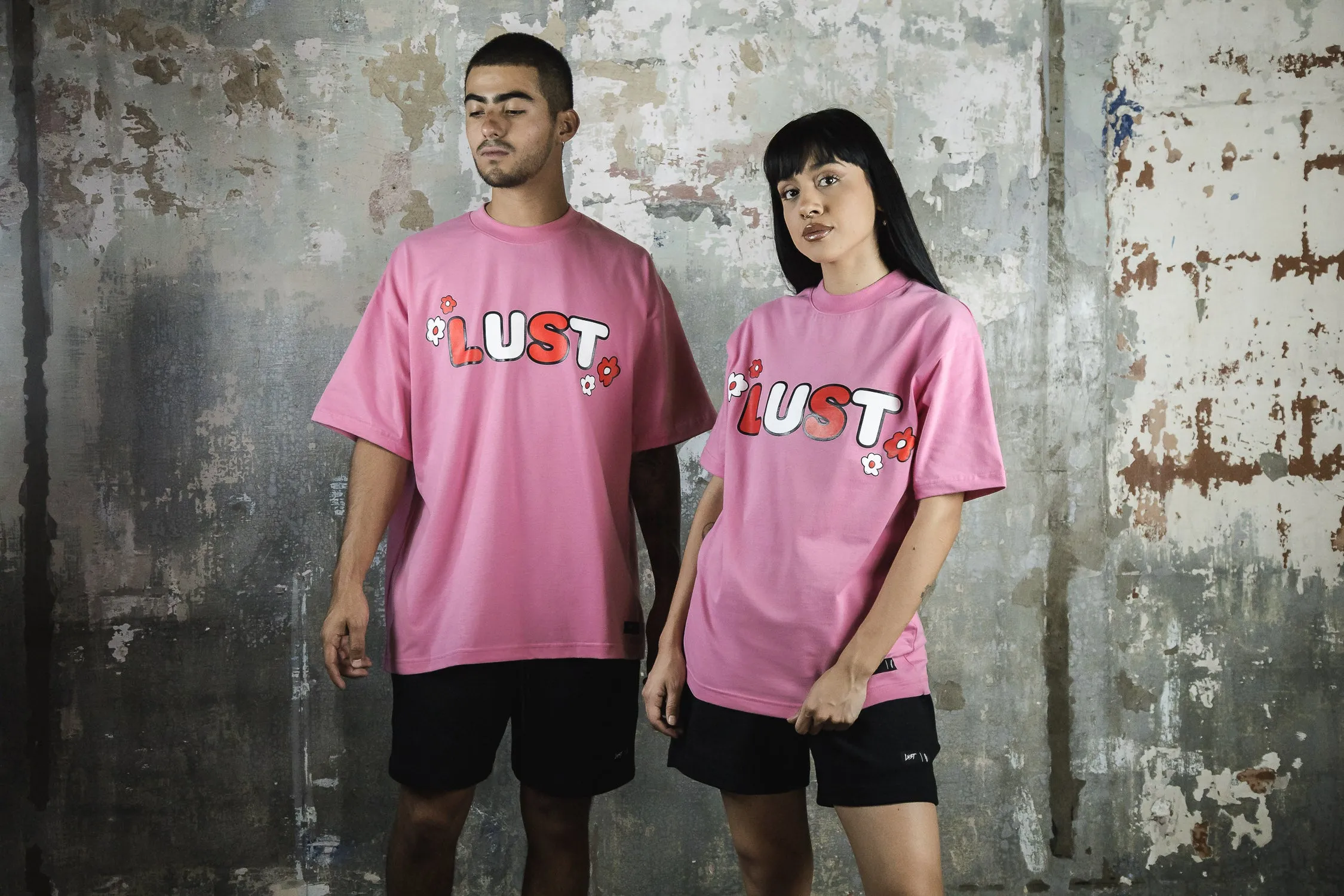MultiPocket Chic Sweater Hello Kitty x Lust Kitty World Tee