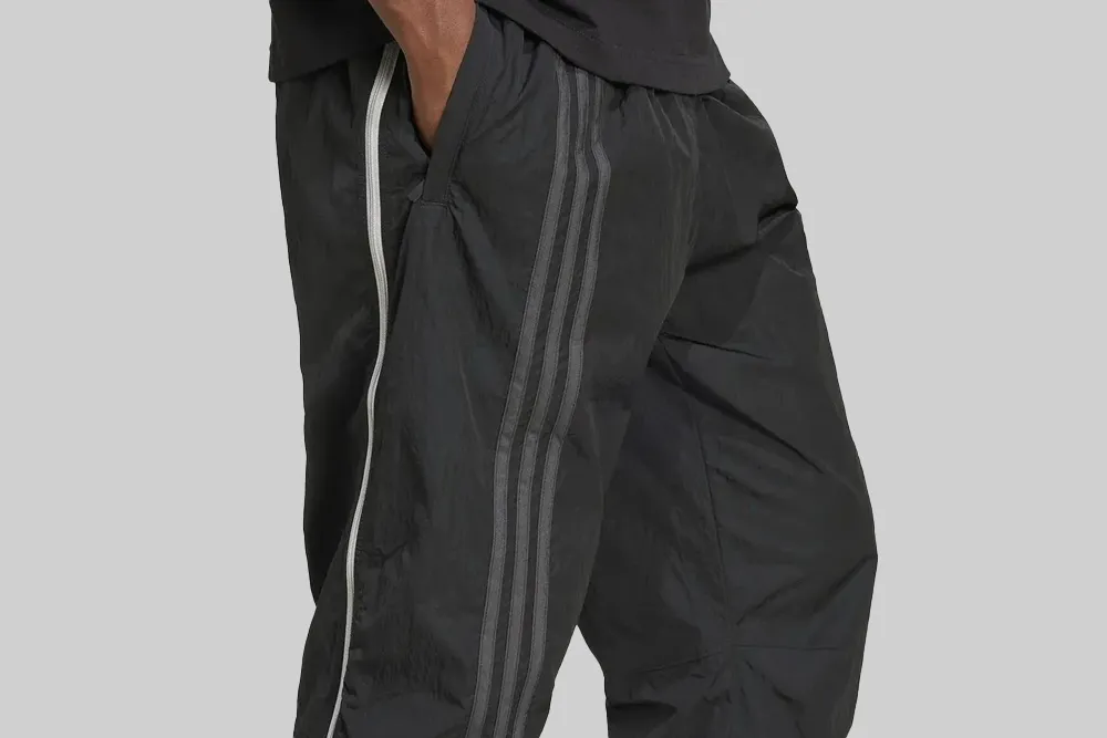 Simple Silhouette adidas Side Mesh Pants