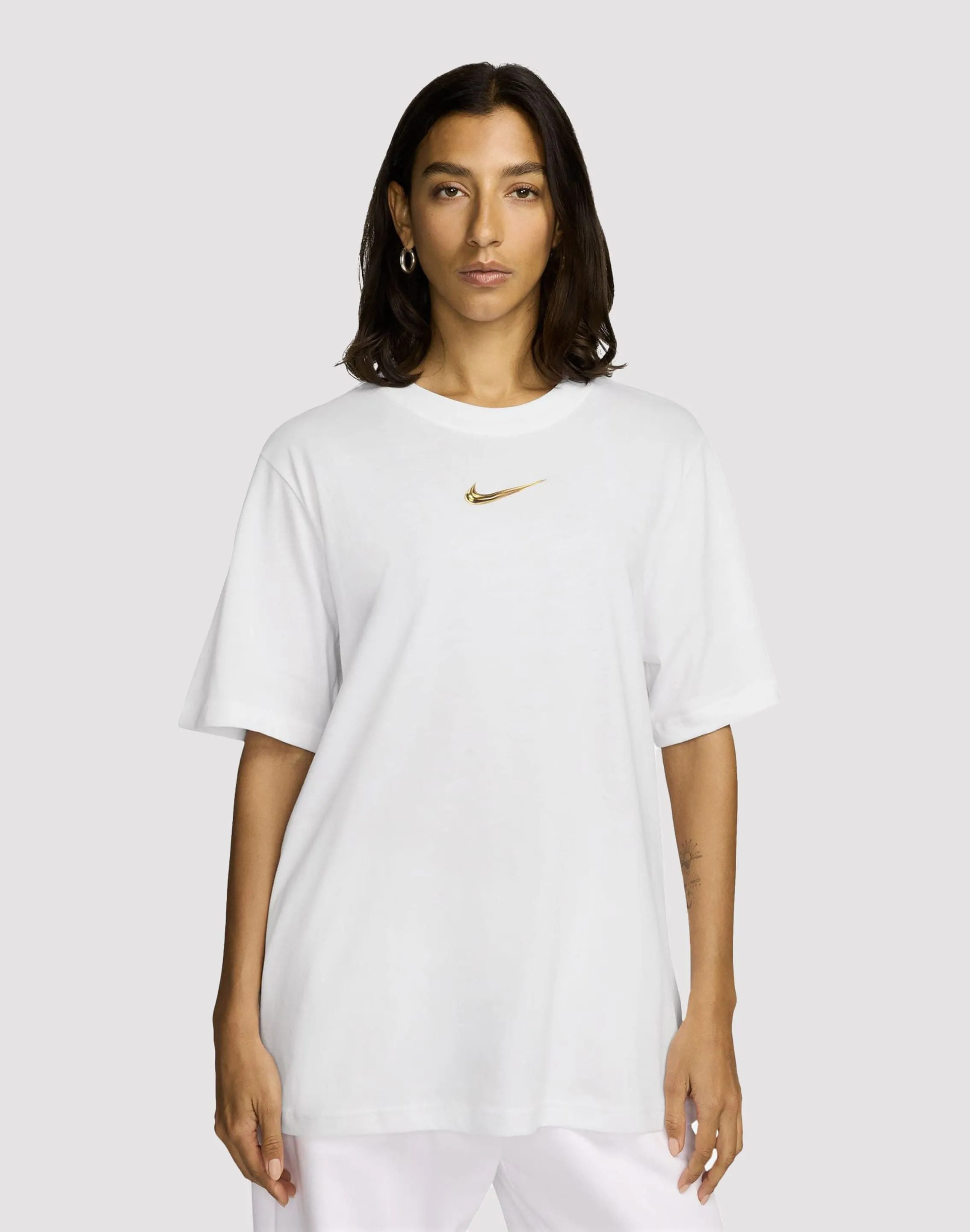 Nike Sportswear Short-Sleeve Tee MachineWashable StaticResistantTextile