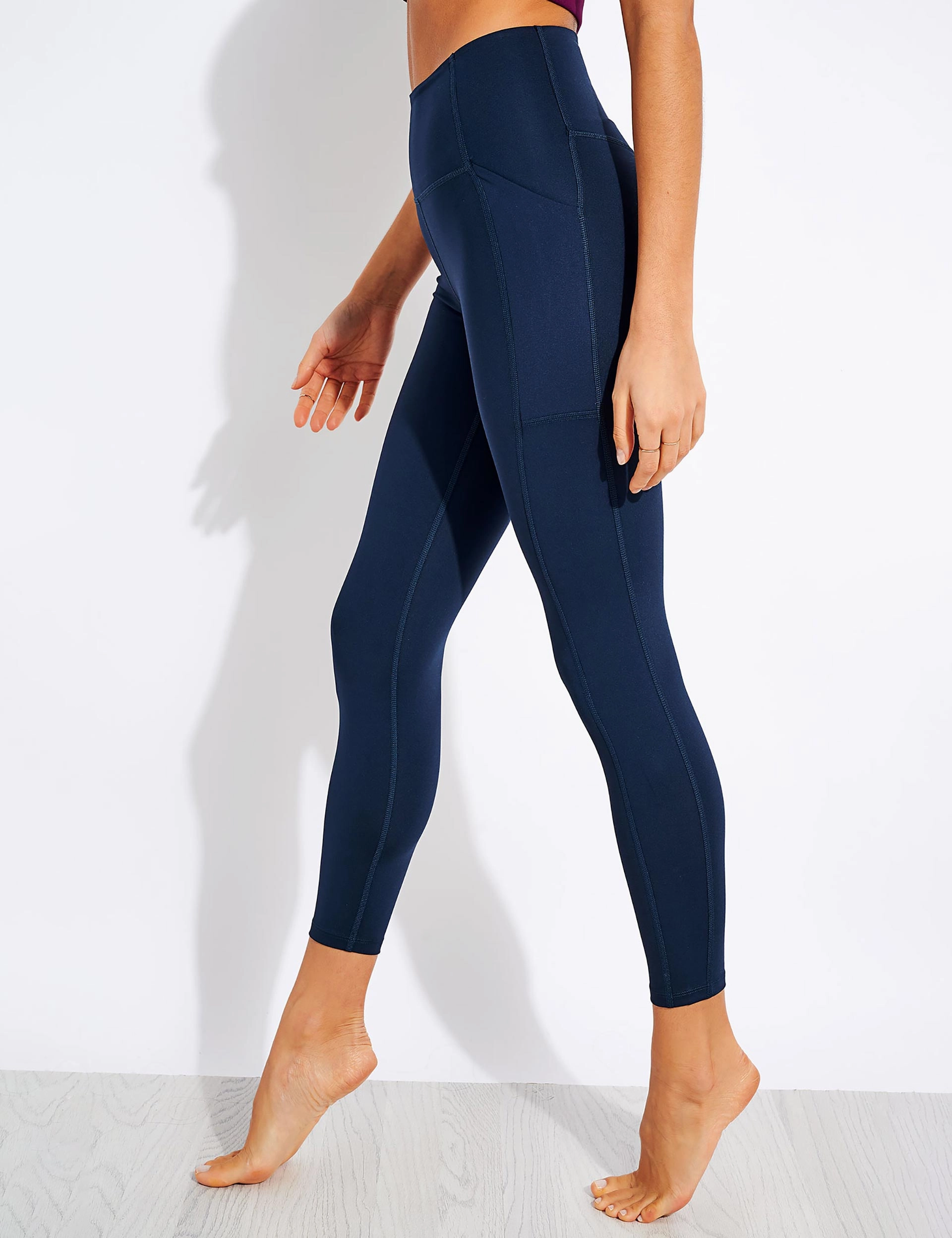 High Waisted 7/8 Pocket Legging - Midnight Fit Shape High Rise Fit
