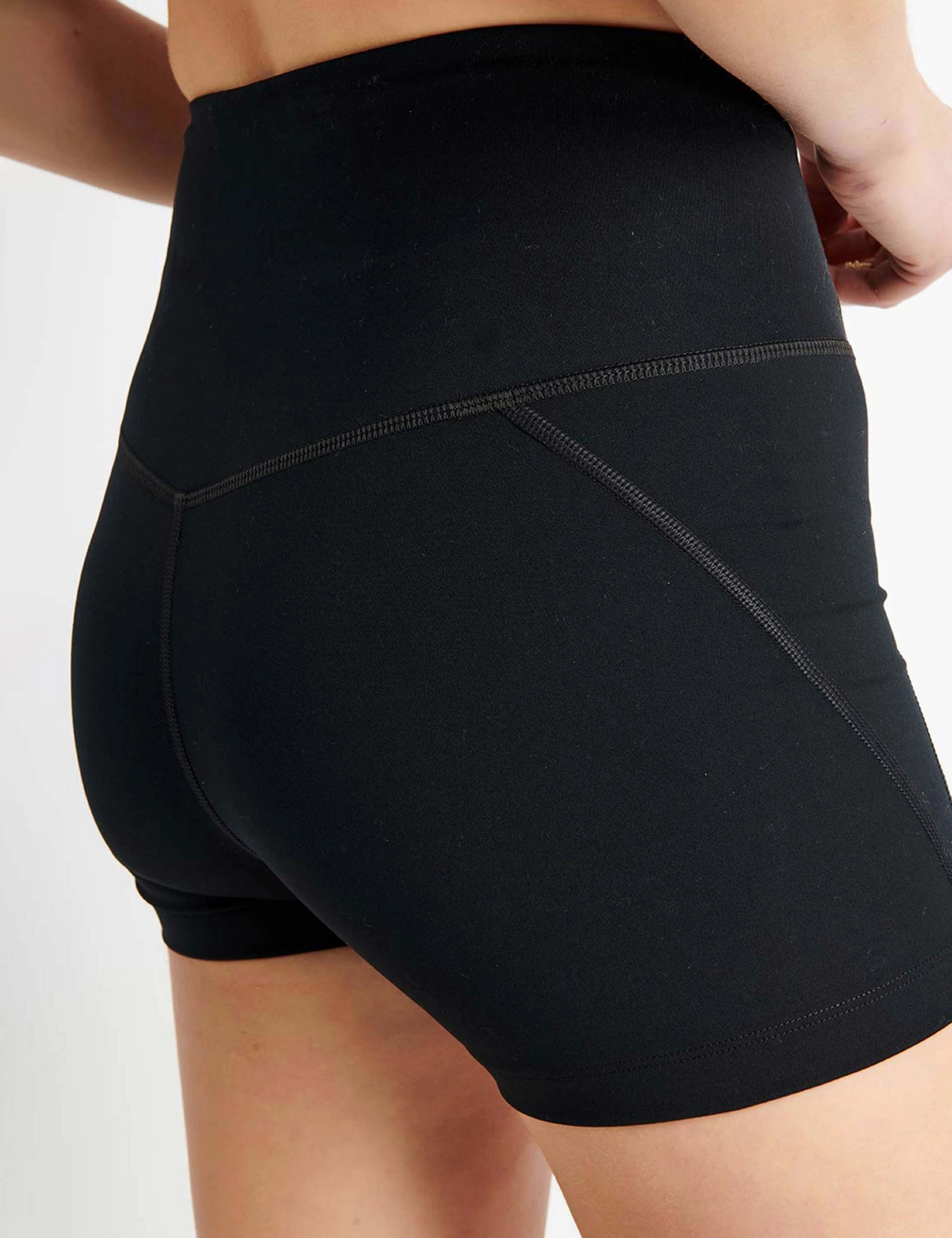 High Waisted Run Short - Black ReinforcedPockets