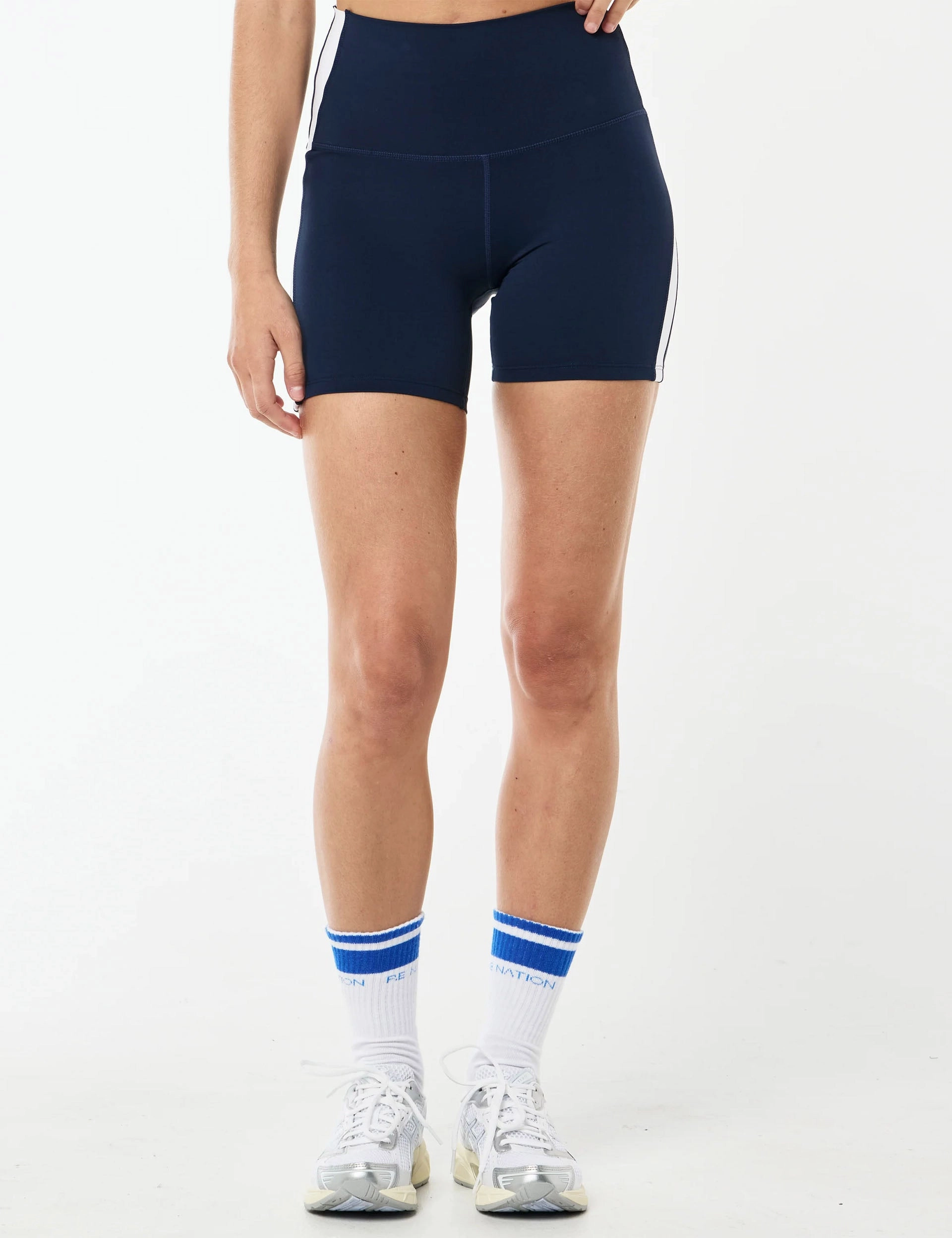 Highgate 5" Bike Short - Dark Navy/Optic White stain resistant coating