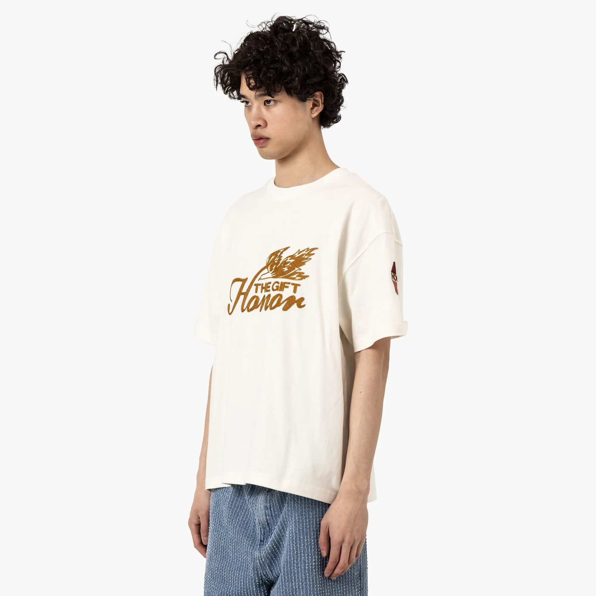 Easy to move in Honor The Gift Auto Club T-Shirt White