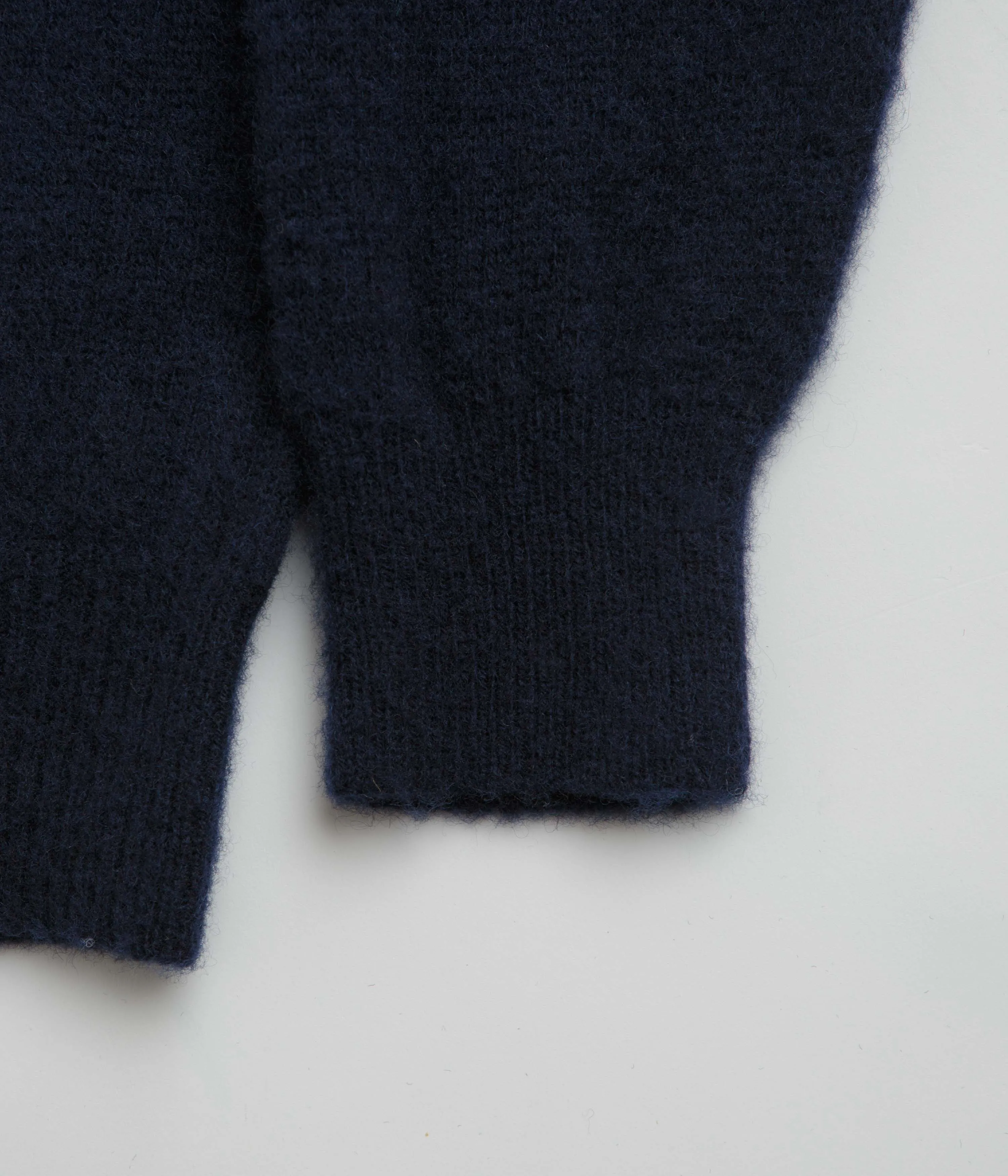 Howlin' Four Eyes Cardigan - Navy Trendy Style Essential Fit