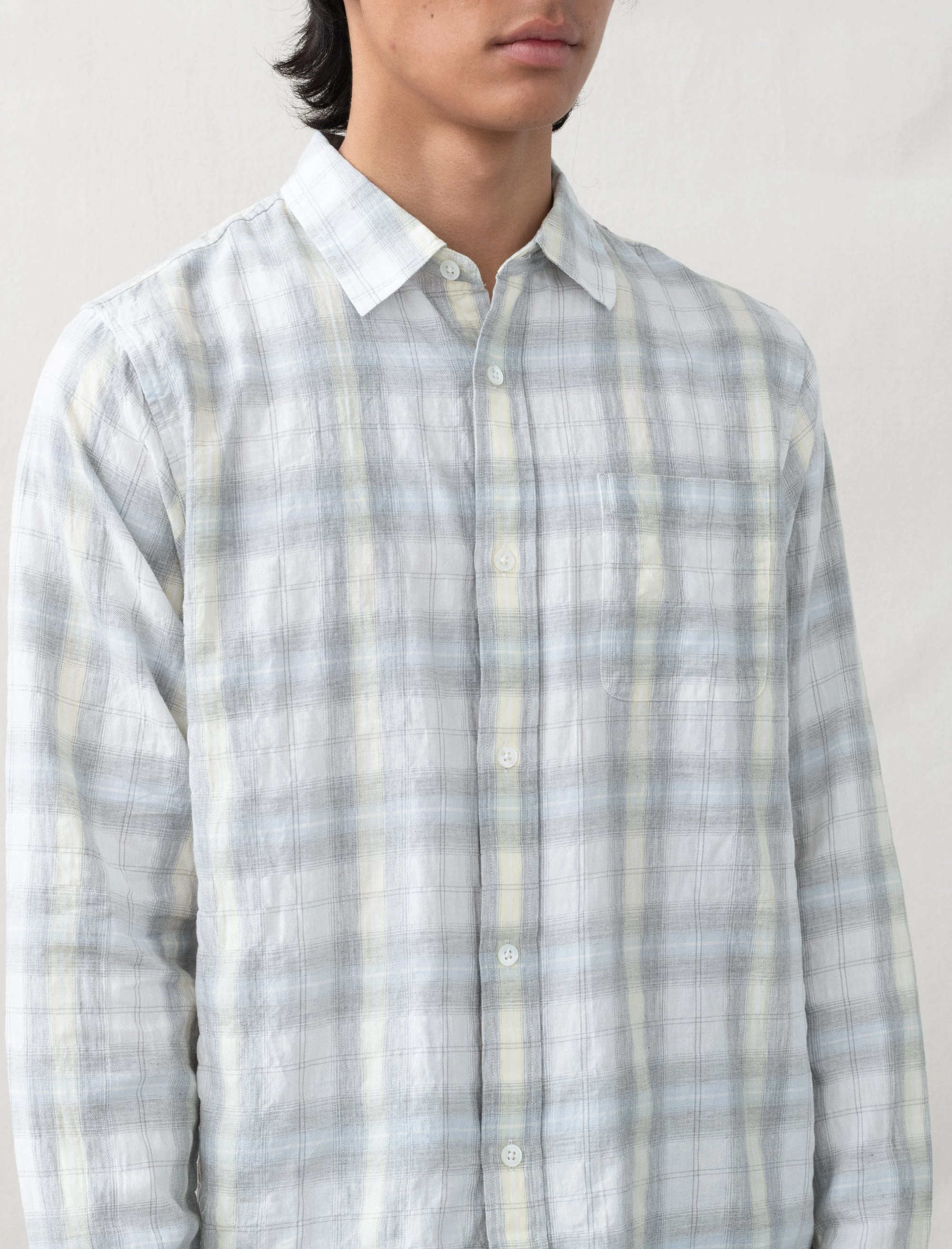 Sustainable Manufacturing Process Classic Crewneck Design Beach Plaid Shirt (Off-White)