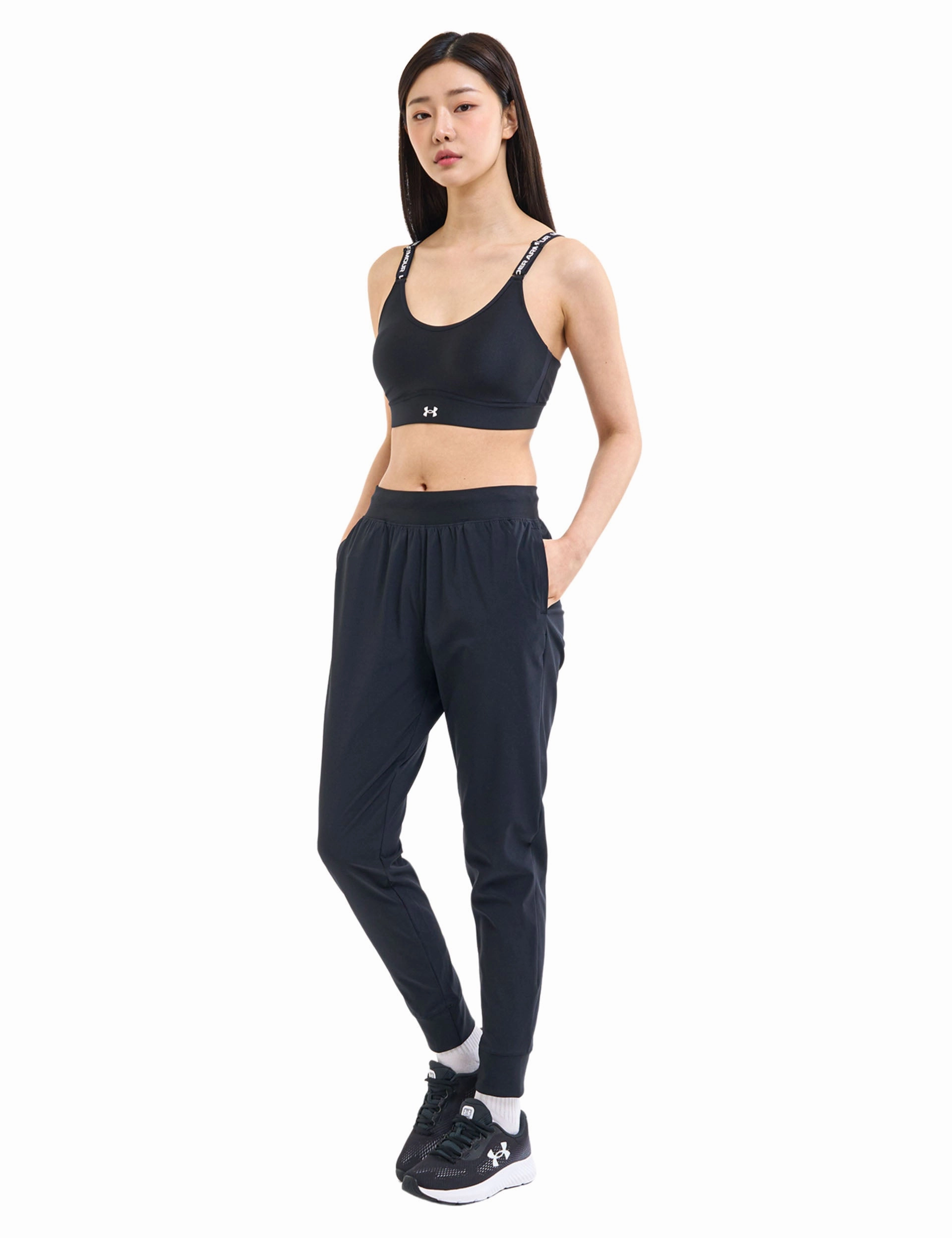 Infinity 2.0 Mid Sports Bra - Black/White Racerback Style Classic