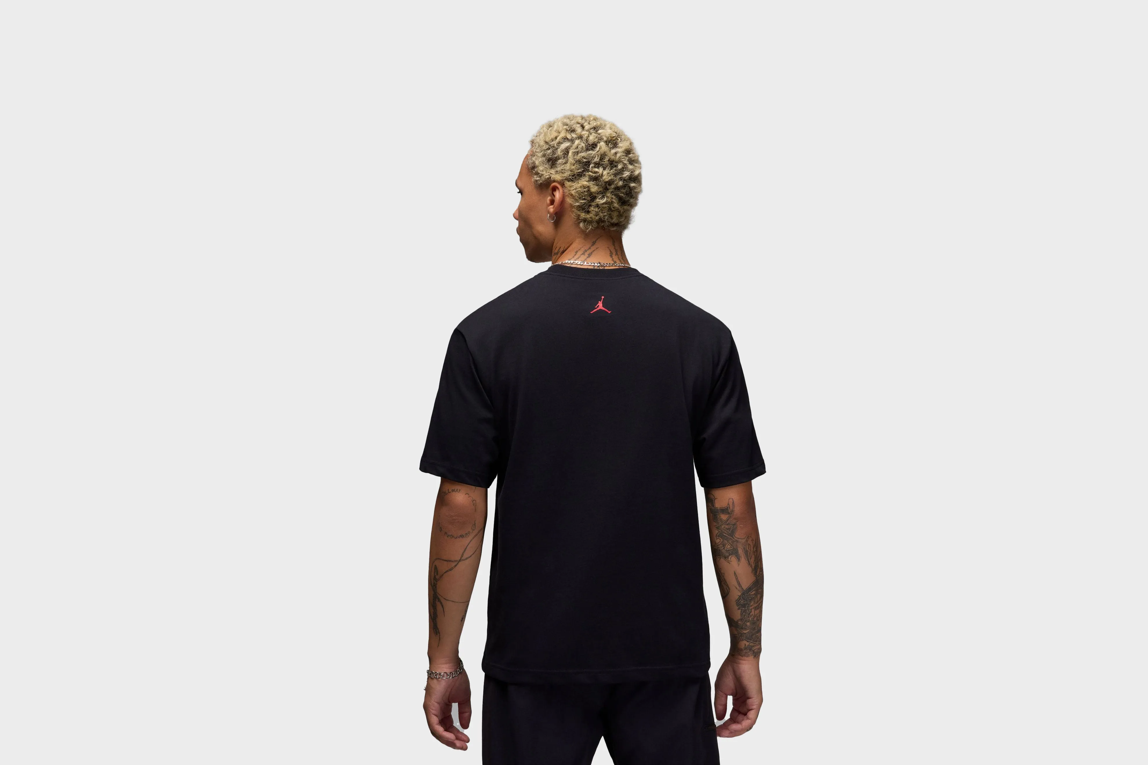 Breathable Lining Jordan Brand Sneaker Patch T-Shirt (Black/Varsity Red)