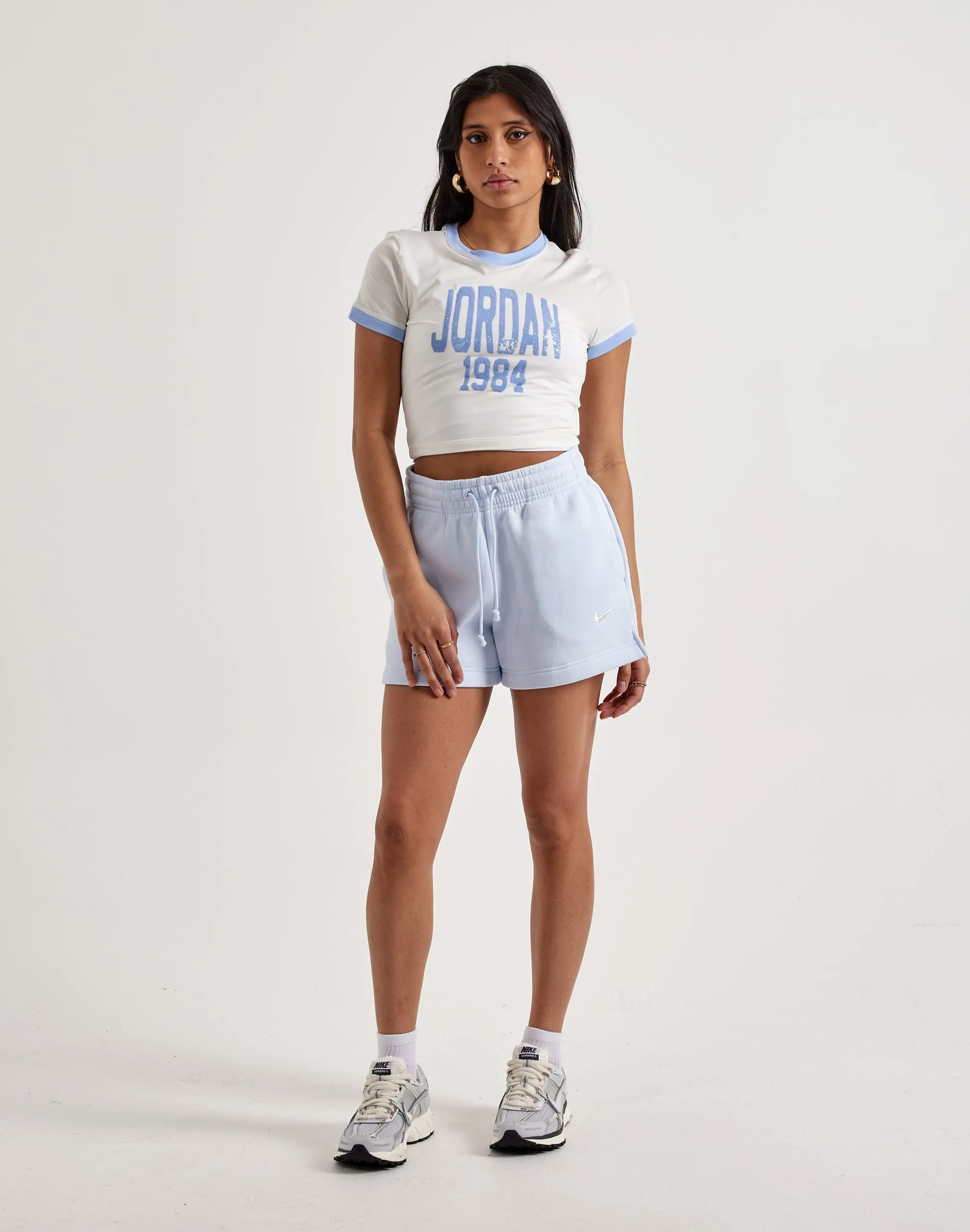 Jordan Cropped Graphic Tee Flexible Waistline
