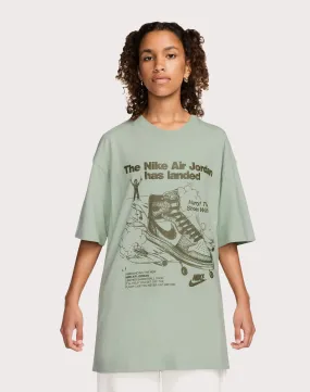 Jordan Oversized Graphic Tee SeamlessFit QuickReleaseClosures