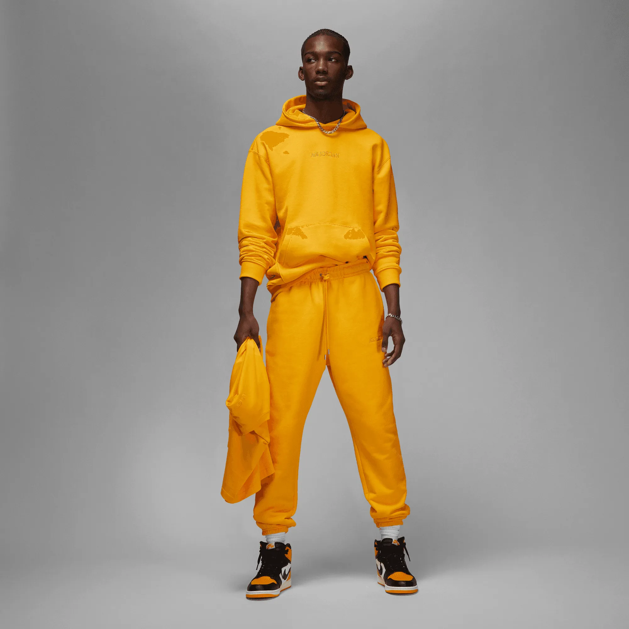 JORDAN WORDMARK MEN`S FLEECE HOODIE - GOLD Wind Glow Music Mood
