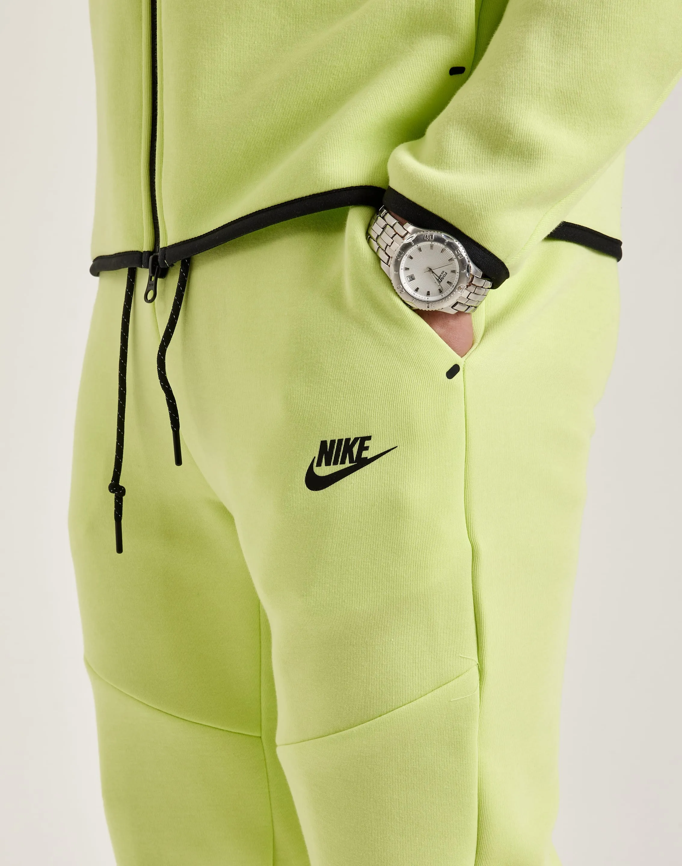 LayeredPaneling Nike Tech Fleece Joggers