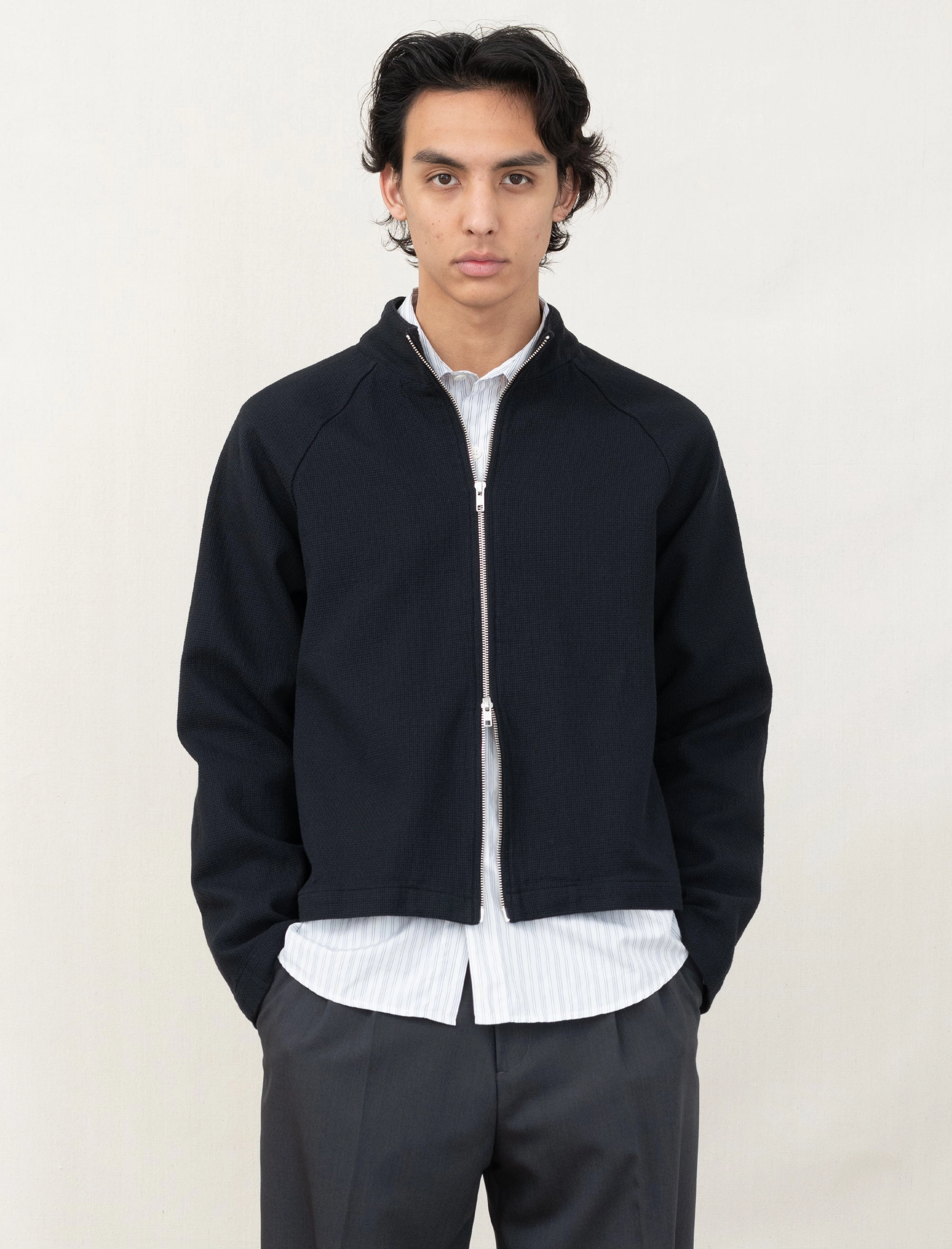 Flexible Shoulder InterchangeableLining Leisure Woven Zip Up (Black)
