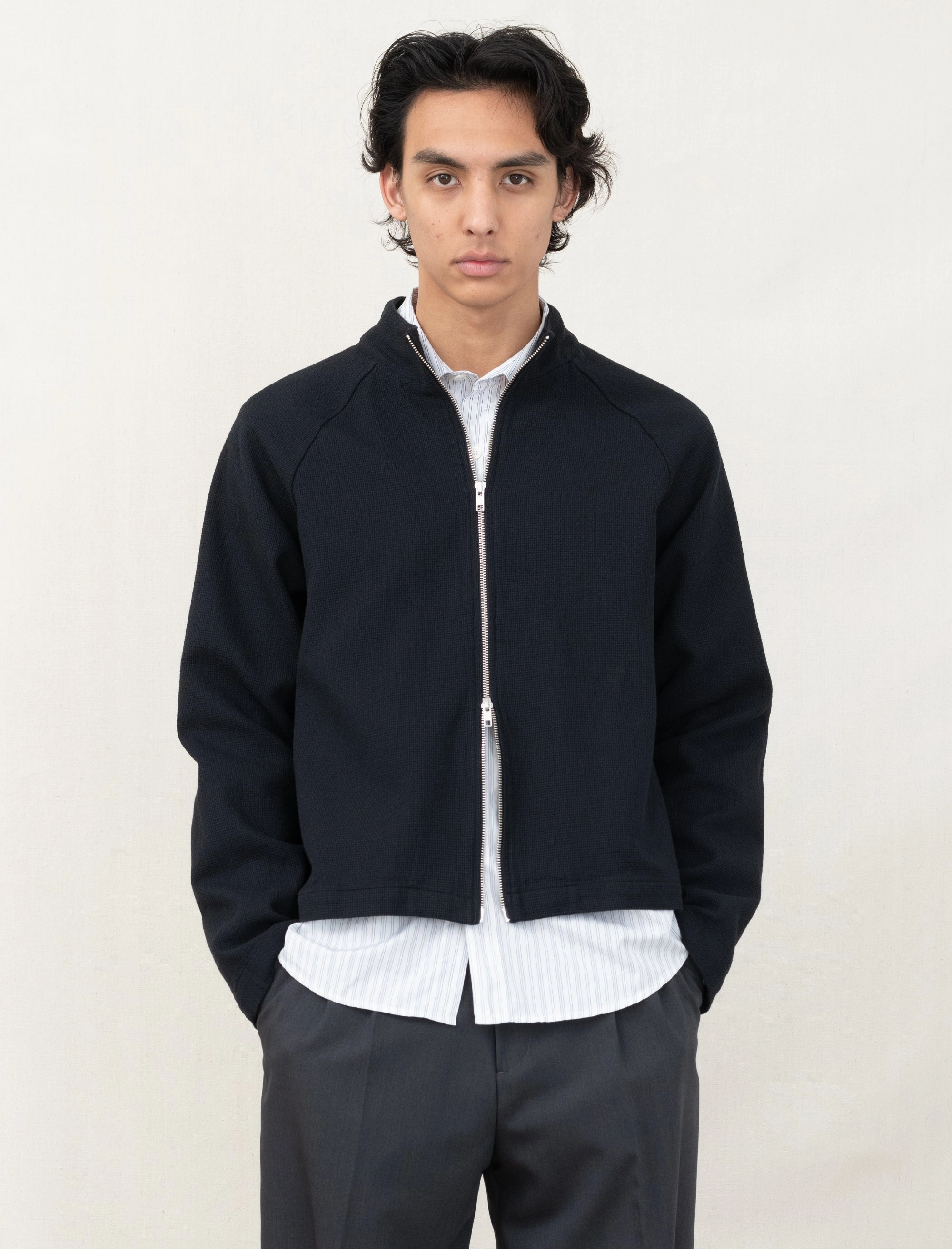 Non Irritating Seams Leisure Woven Zip Up (Black)