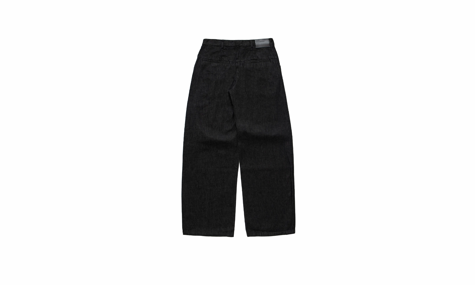 Raw Denim Jeans "Raw Black" Subtle design Relaxed Cut