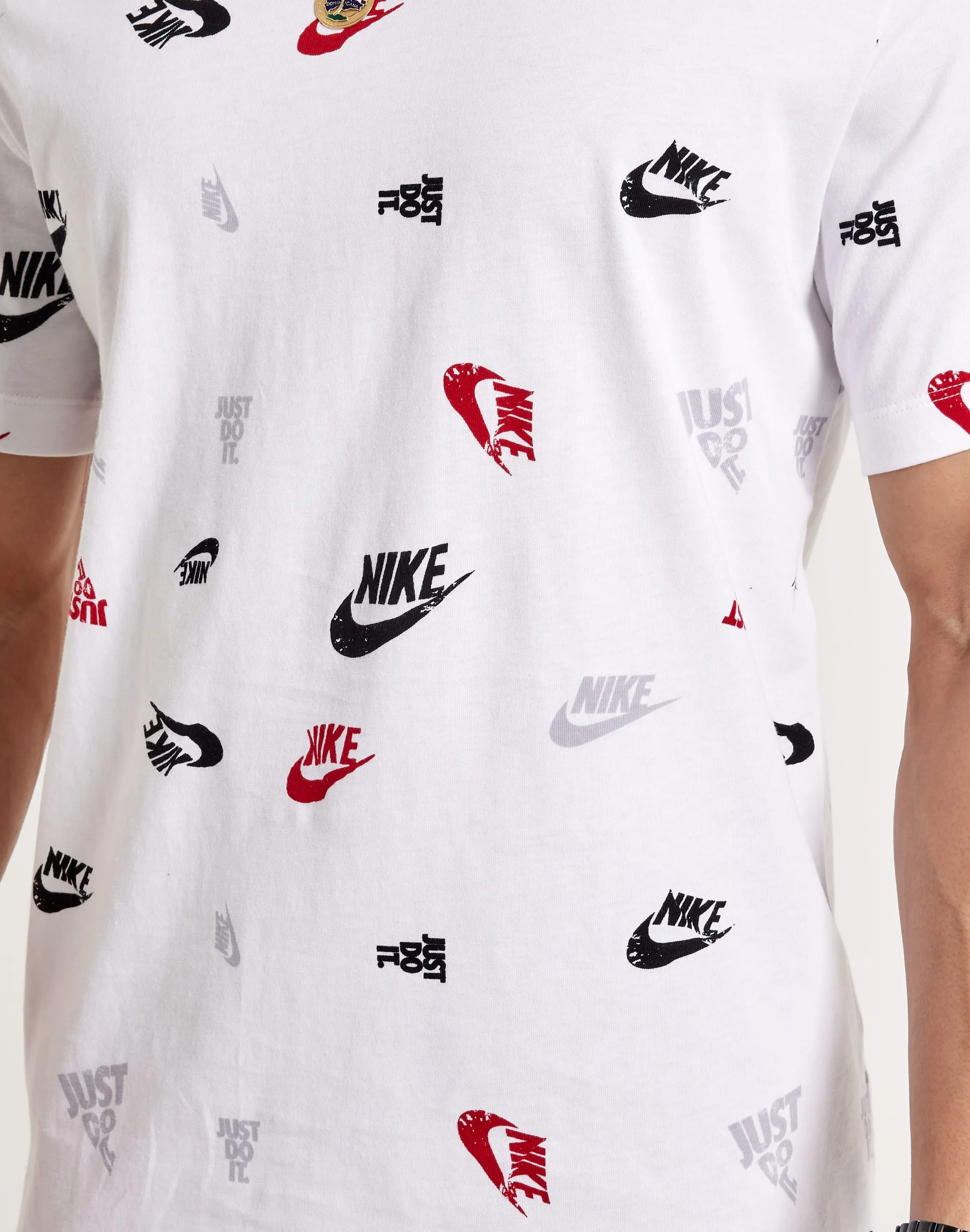QuickDrying Material Focus Mood Nike Sportswear Tee
