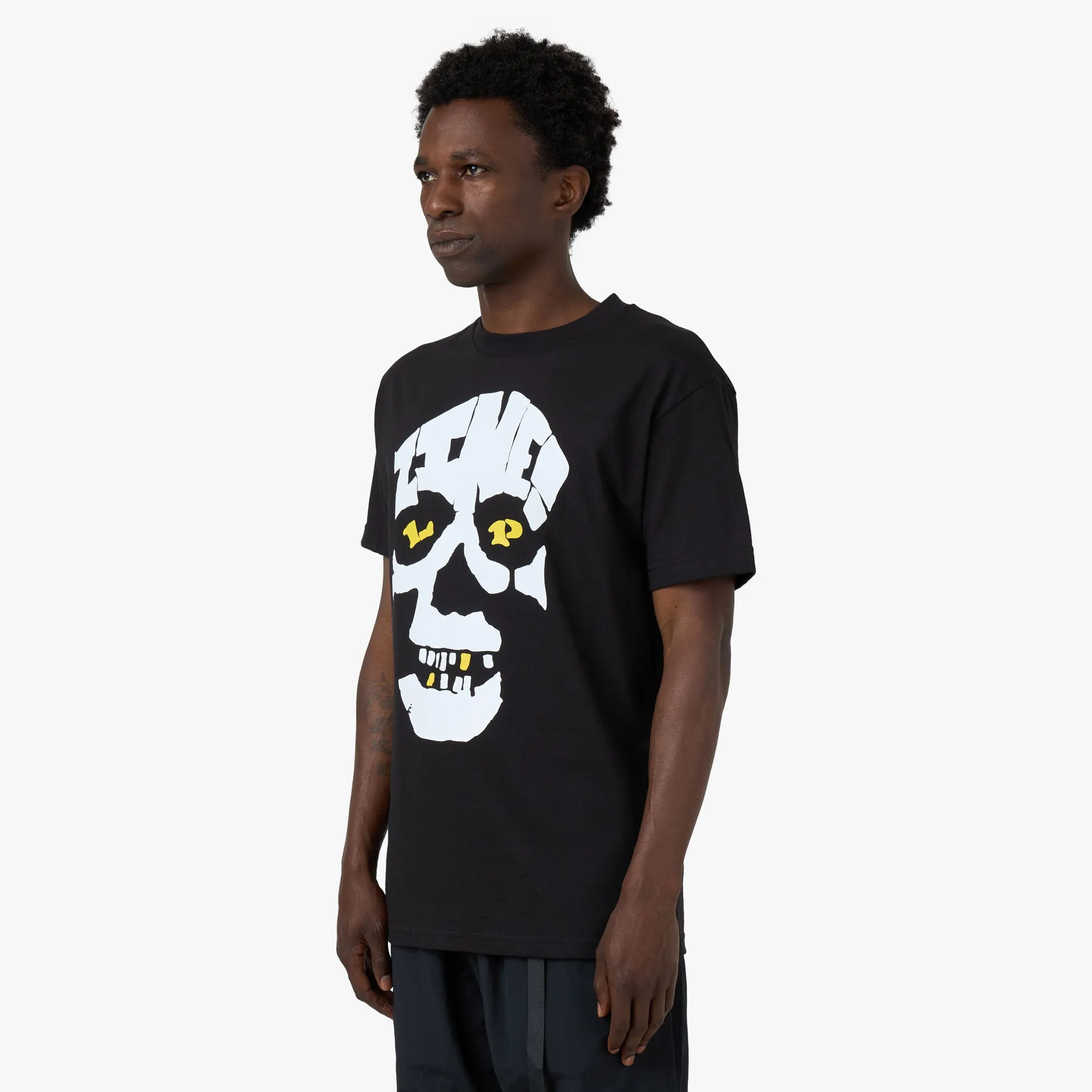 standard size surfing venue Lilypad Zinnes T-Shirt Black