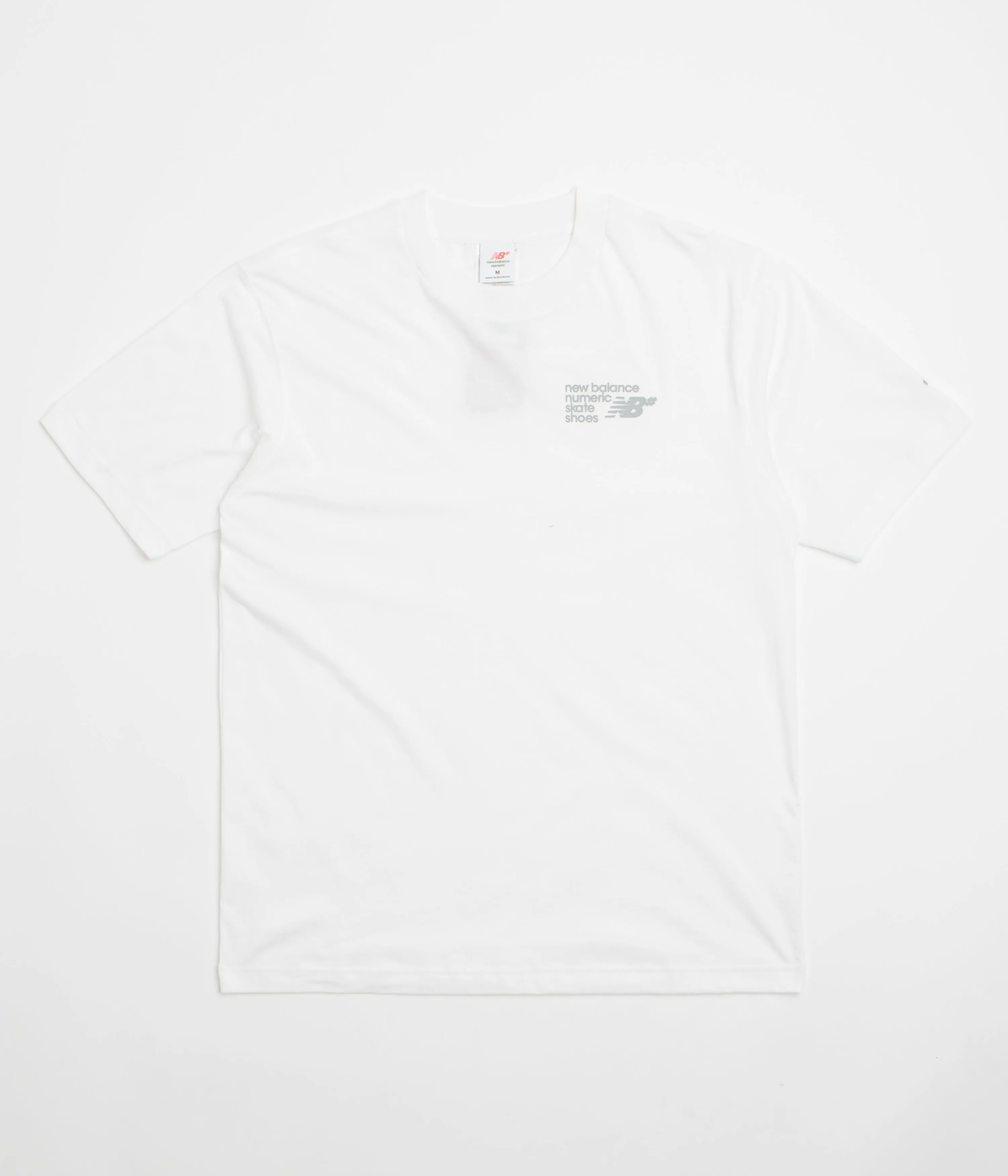 New Balance Numeric Small Logo T-Shirt - White gym clothes Ruffled edges