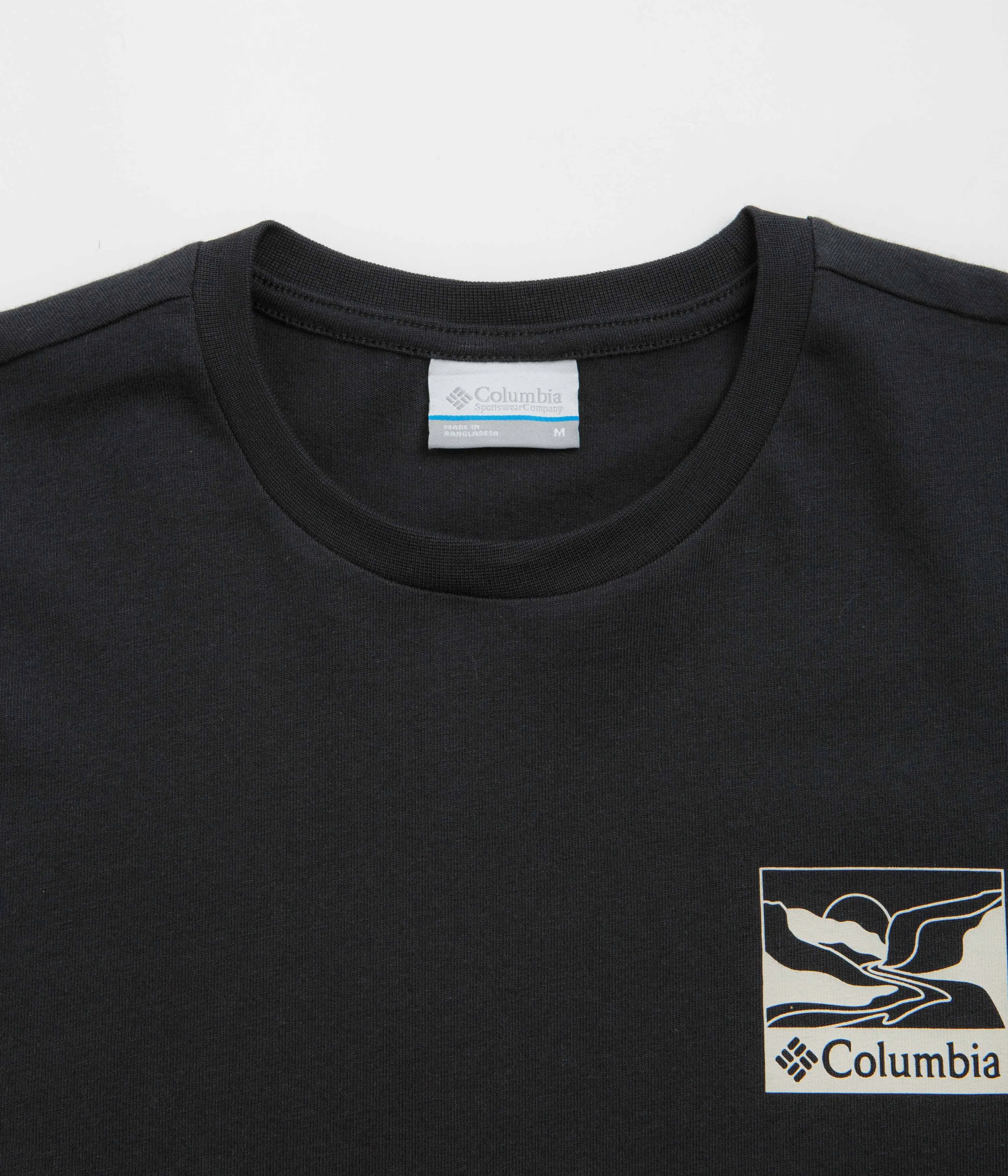 Weekend Look Columbia Explorers Canyon Back T-Shirt - Black / Trailscape