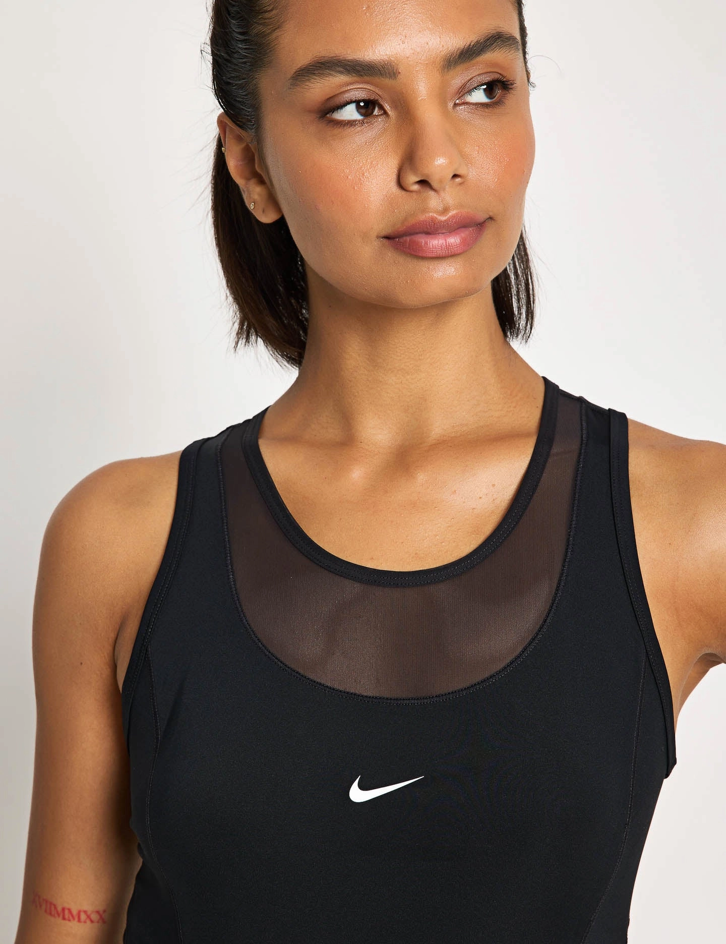 Pro Dri-FIT Cropped Tank Top - Black/White Travel Lightness Yarn Dyed Fabric