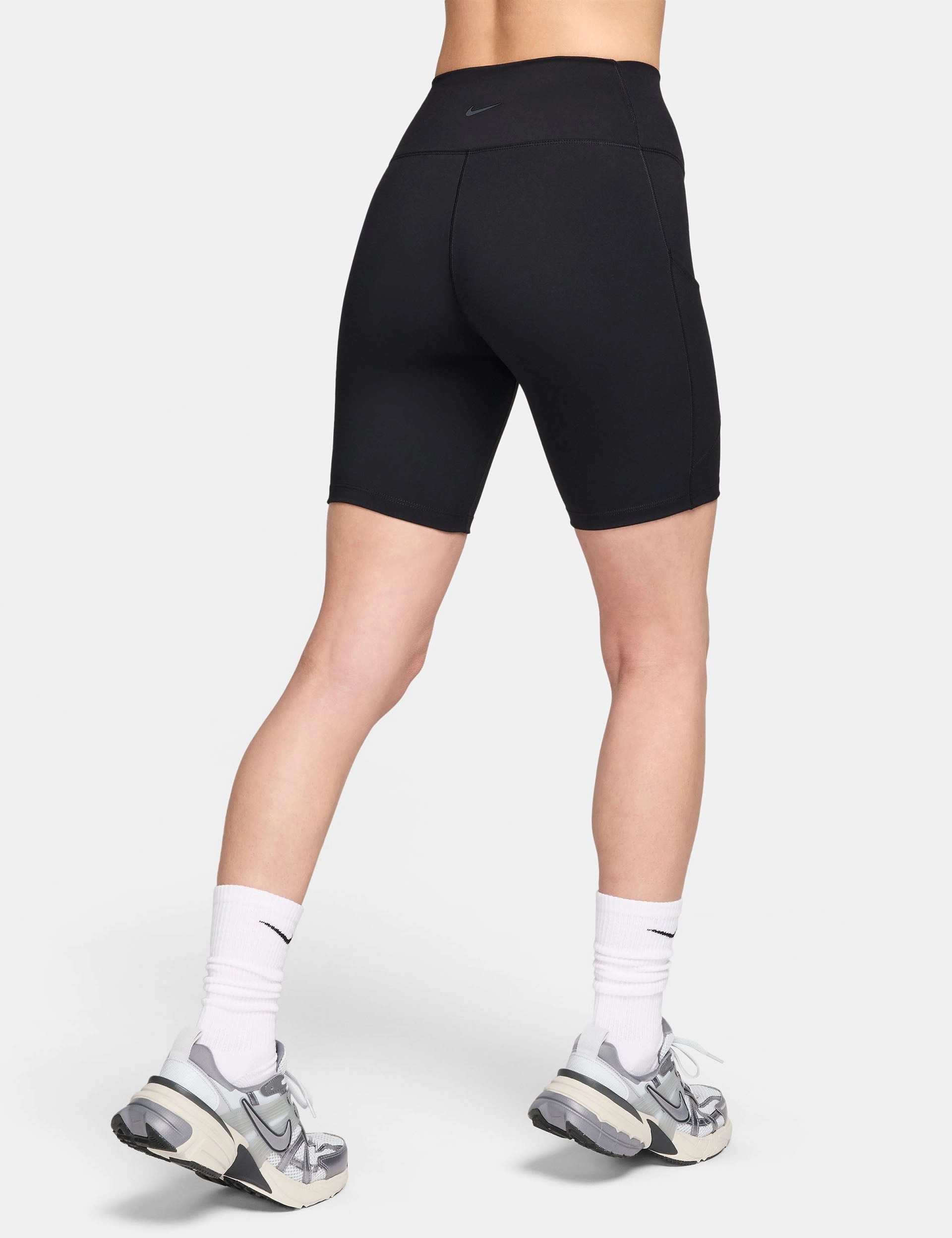 winter shorts One High Waisted 8" Biker Shorts - Black