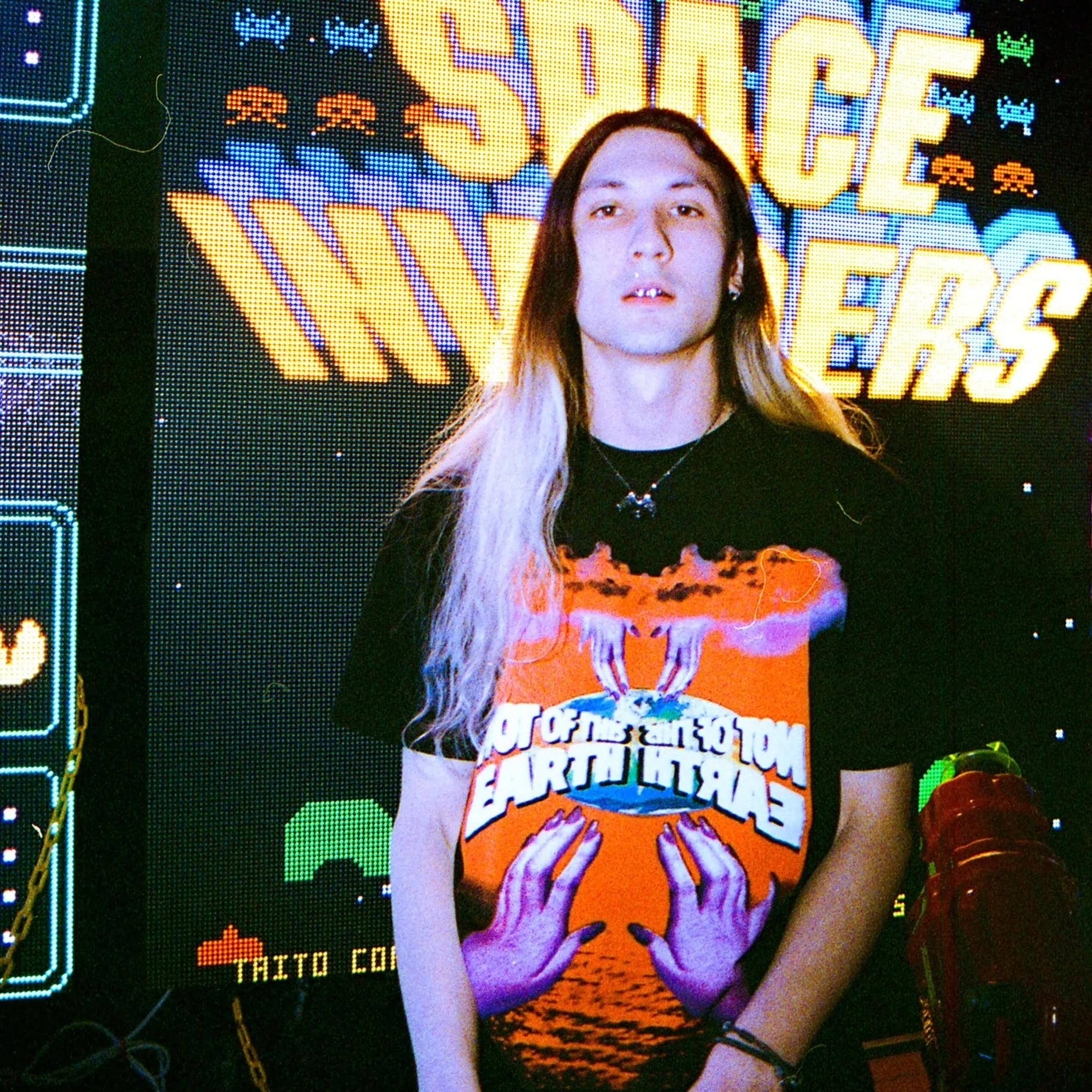 Button Closure Cloudy day Always On Tour Not Of This Earth Tee - Black