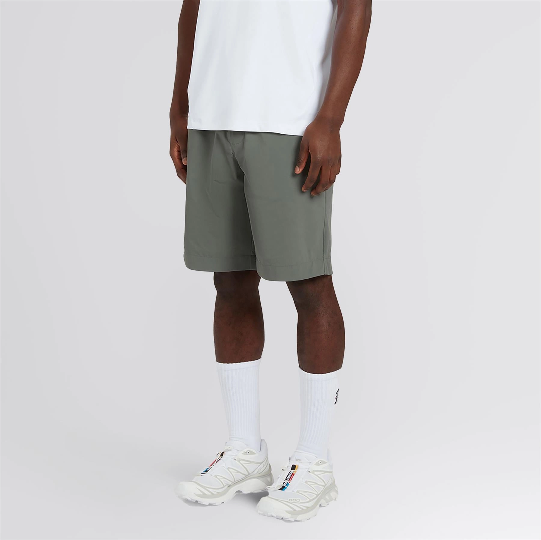 Lightweight Course Shorts Green SeamlessConstruction Zipper pockets
