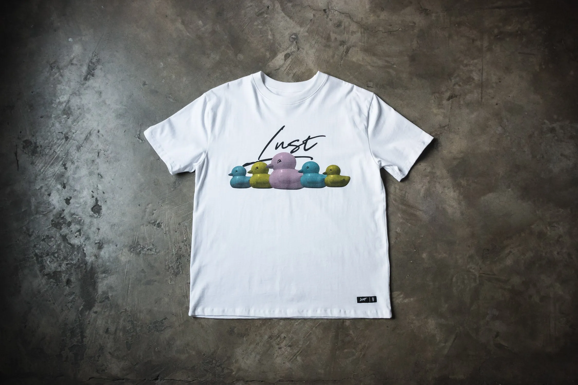 Modern Look Multipurpose Design Lust Rubber Ducks Tee