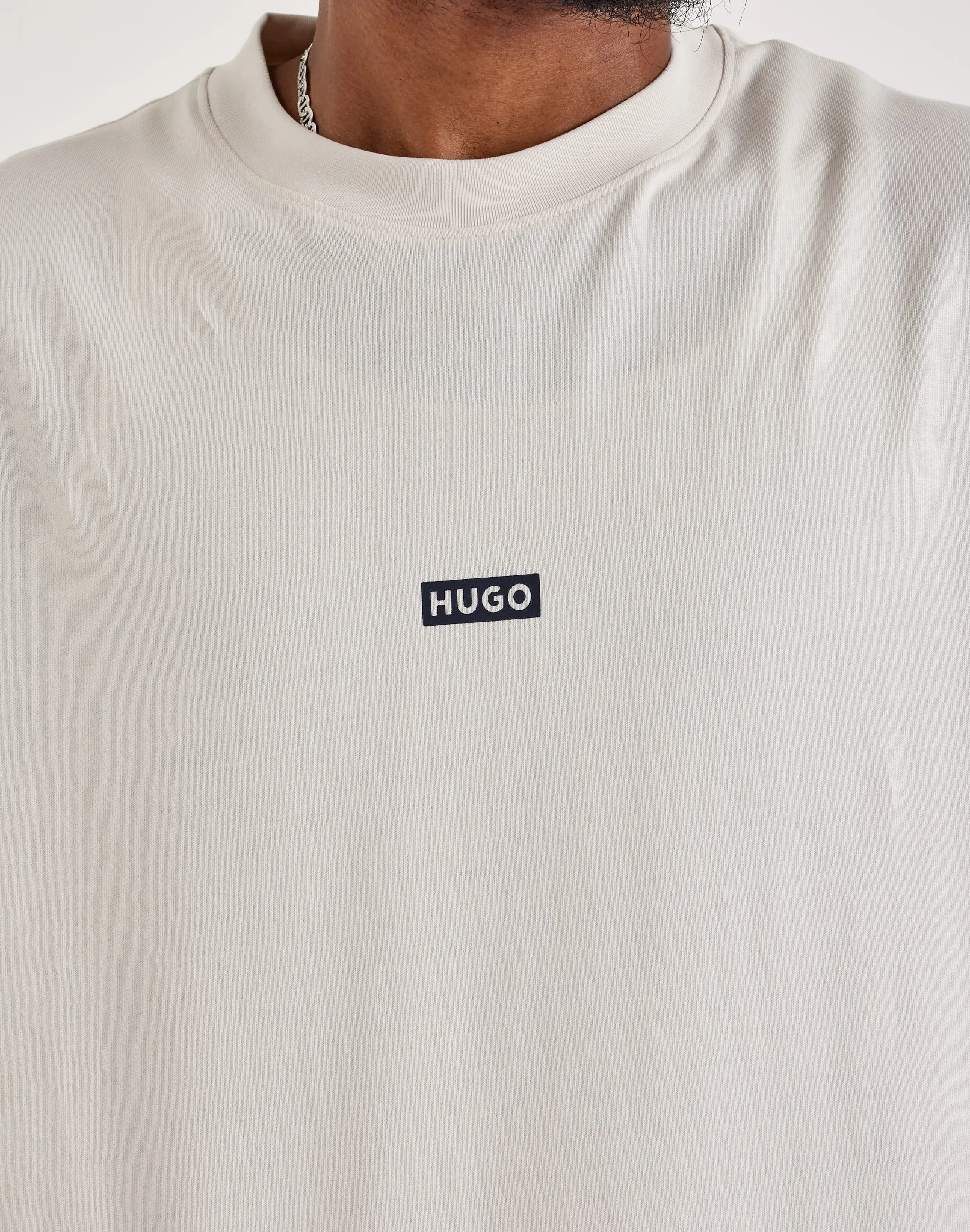 Hugo Nalono Tee Flash Look