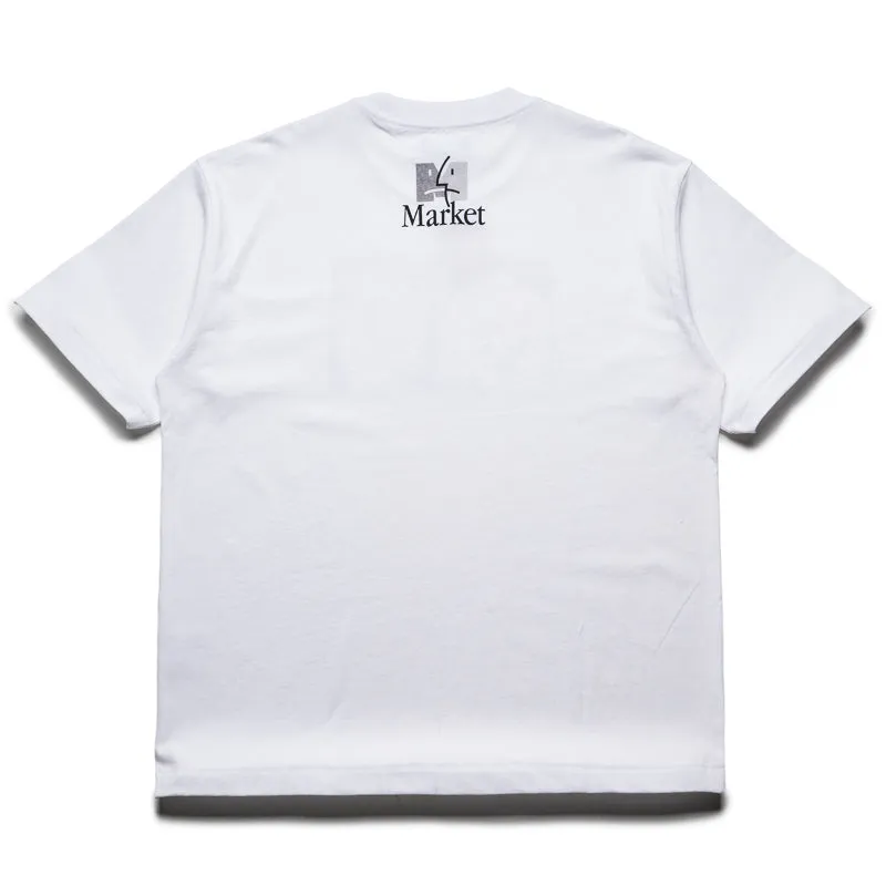 Market Good Screen Comic Tee - White cinema venue retro hem
