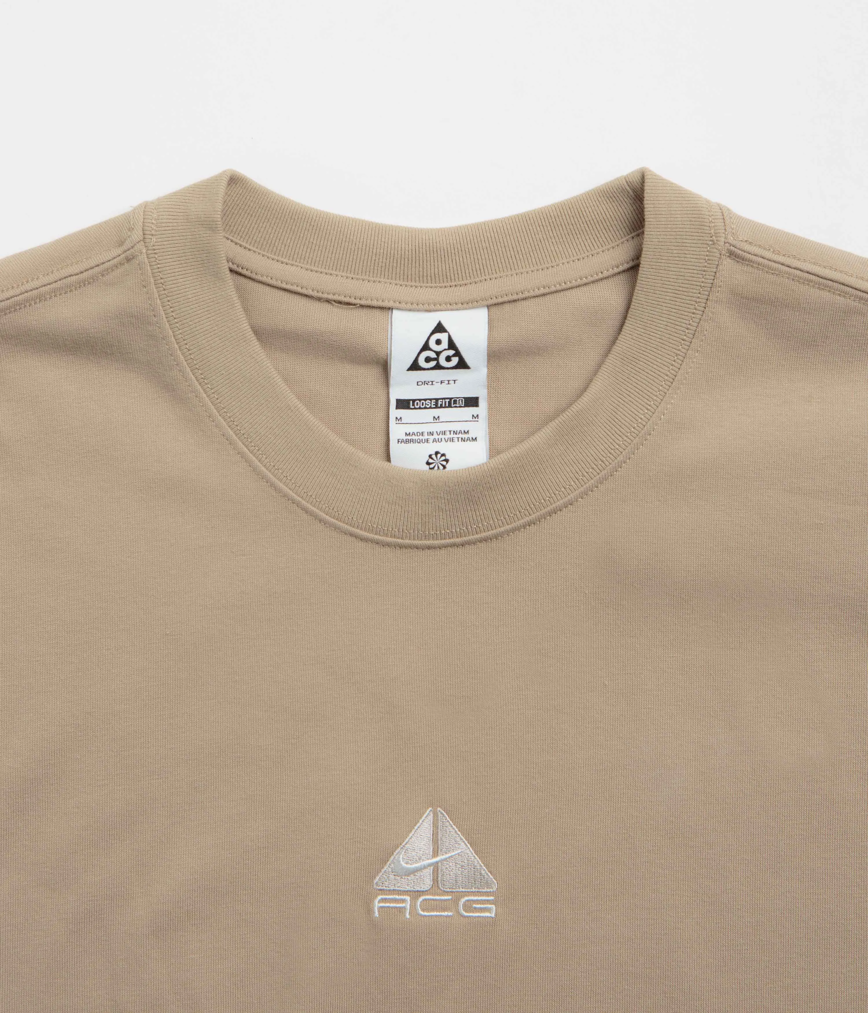 temperate climate Lay flat to dry Nike ACG Lungs T-Shirt - Khaki