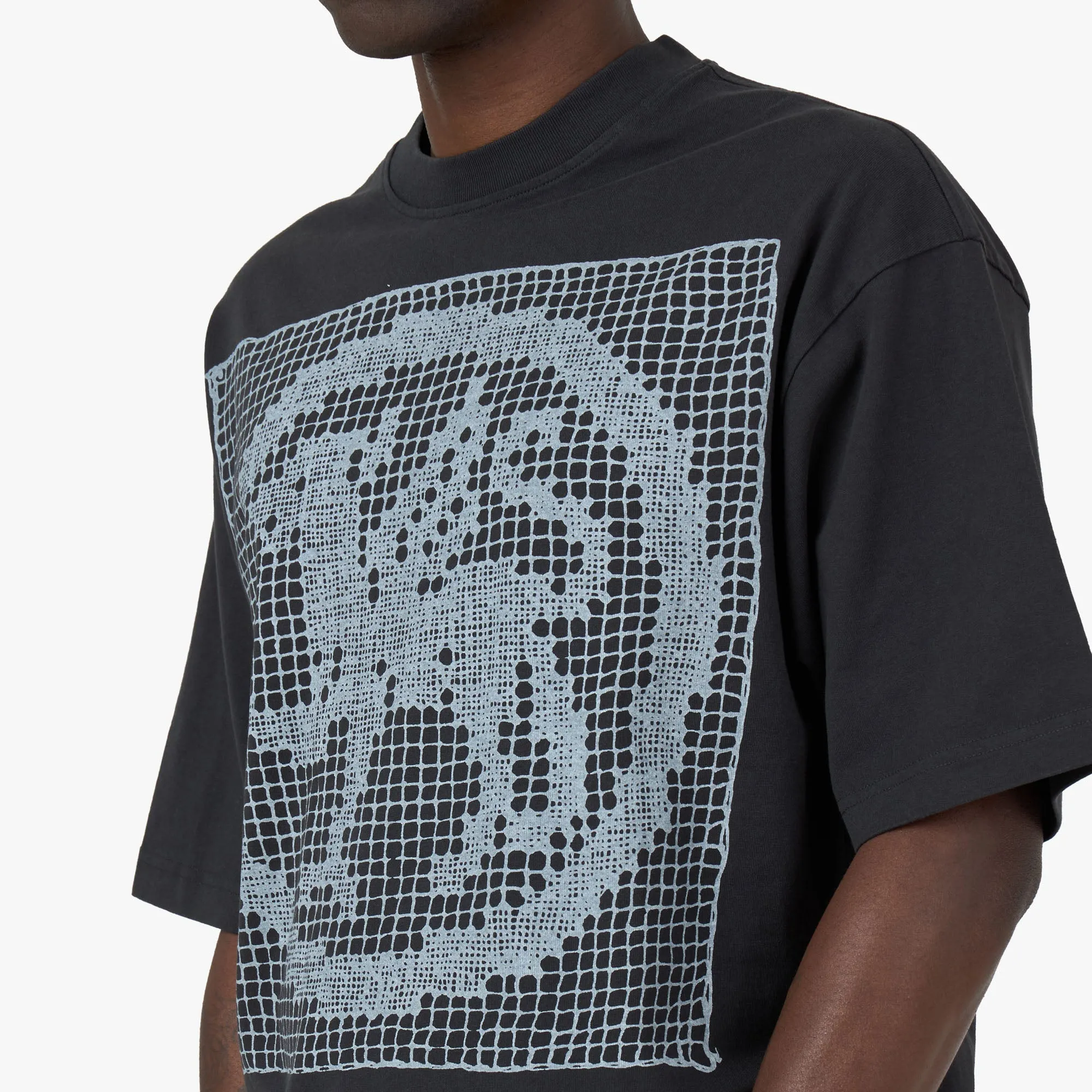 cape silhouette gym event The Trilogy Tapes Filet Lace T-Shirt / Black