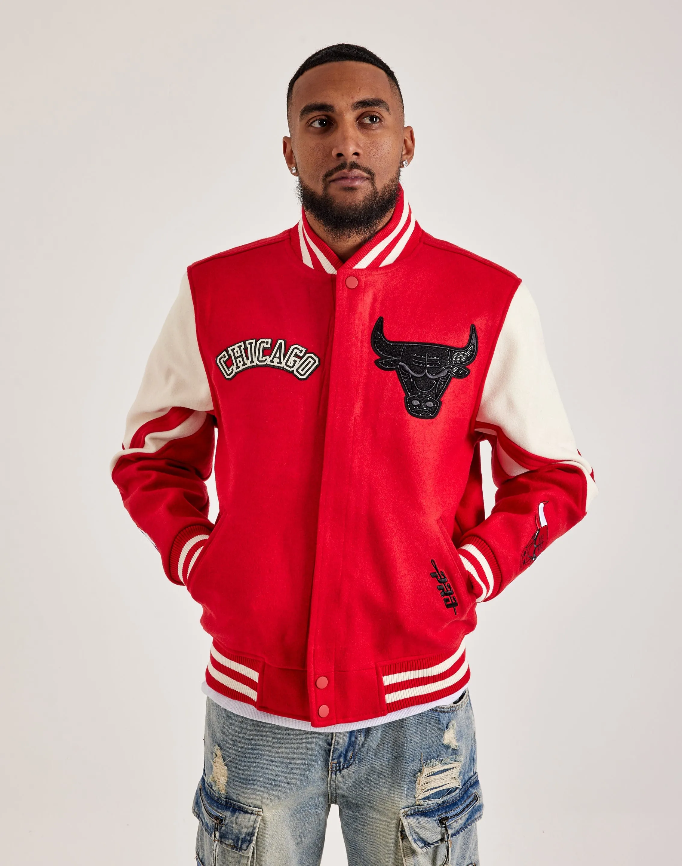 Pro Standard NBA Chicago Bulls Varsity Jacket Magnetic Closure