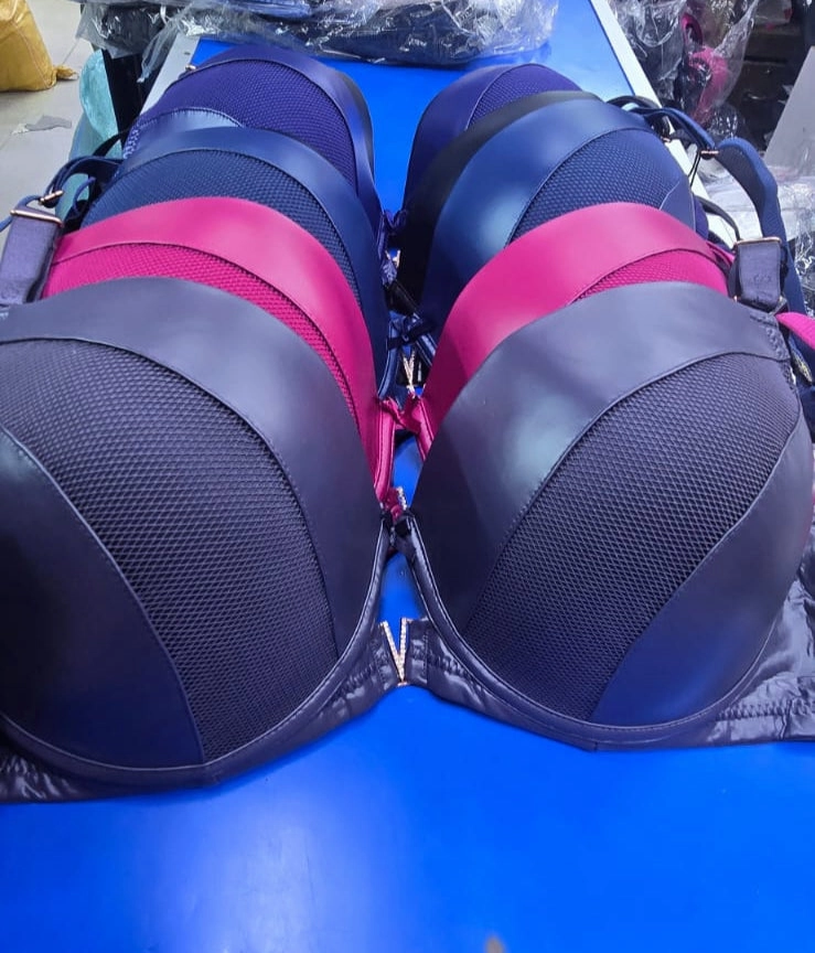Shoulder support Non-Irritating Fabric Mesh & Leather Padded Bra