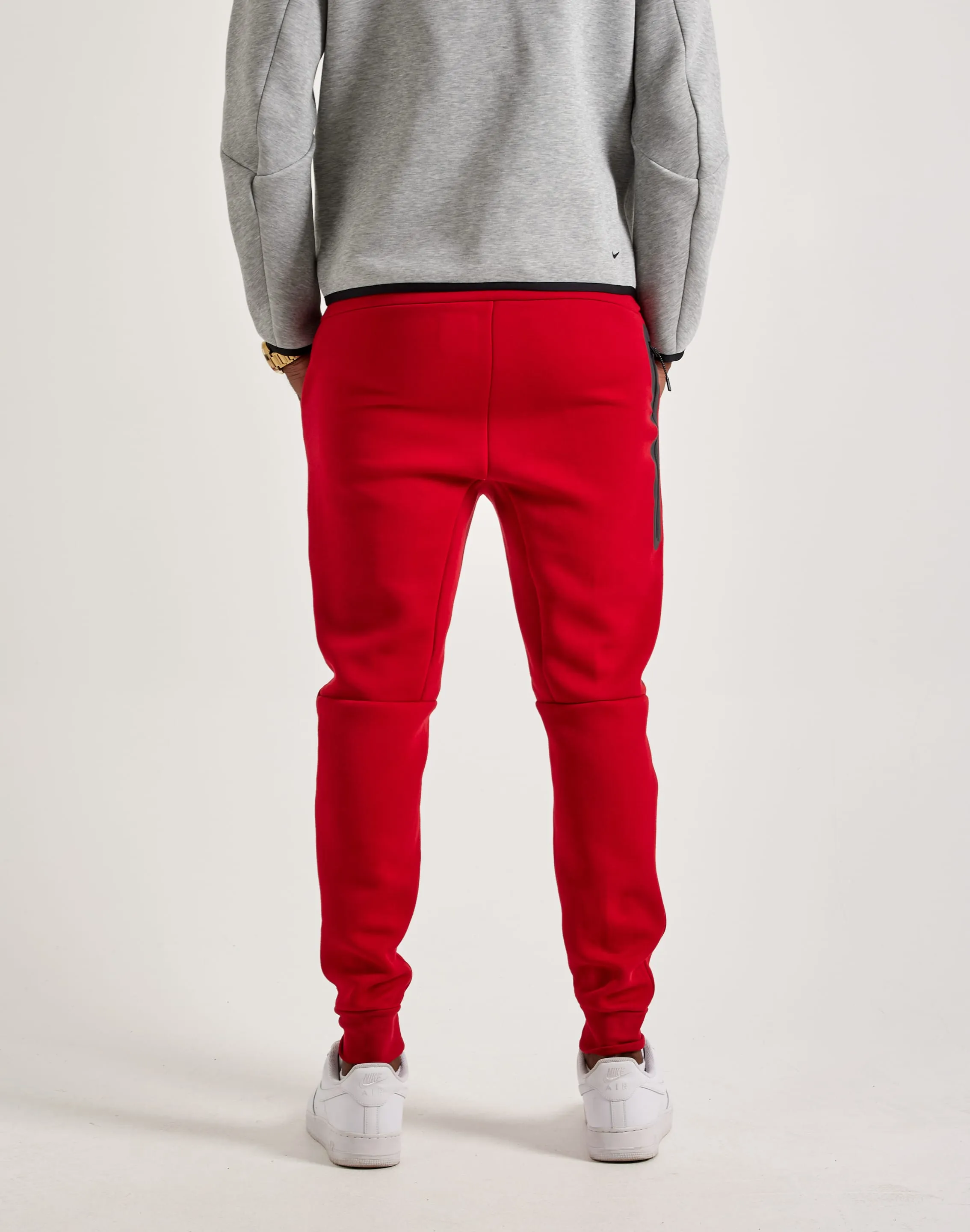 Nike Tech Fleece Joggers PunctureResistant Fabric
