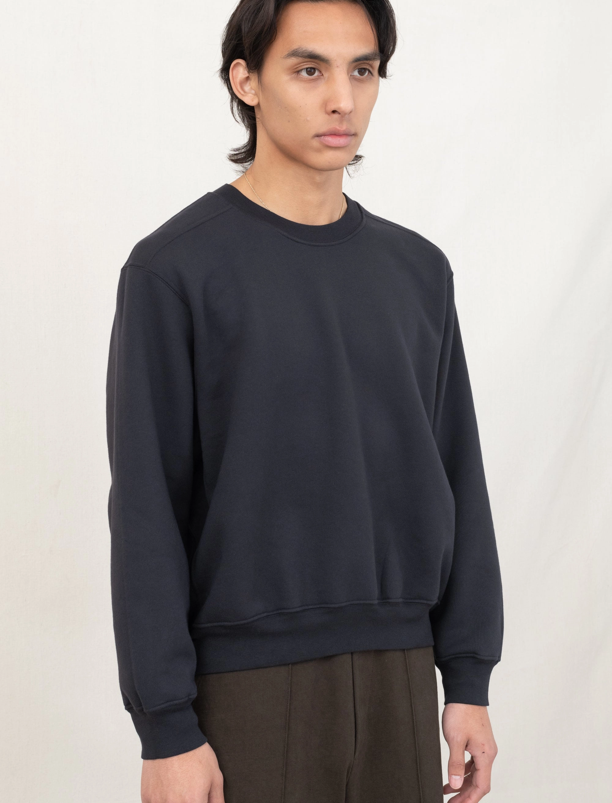 Mini Crewneck (Anthracite) Sweat Absorbing Lining Hidden Storage Pocket