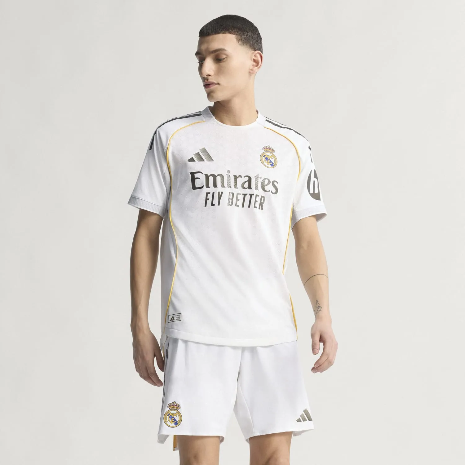 MultiFunctional Pockets 25/26 Real Madrid Authentic Home Jersey -Mens