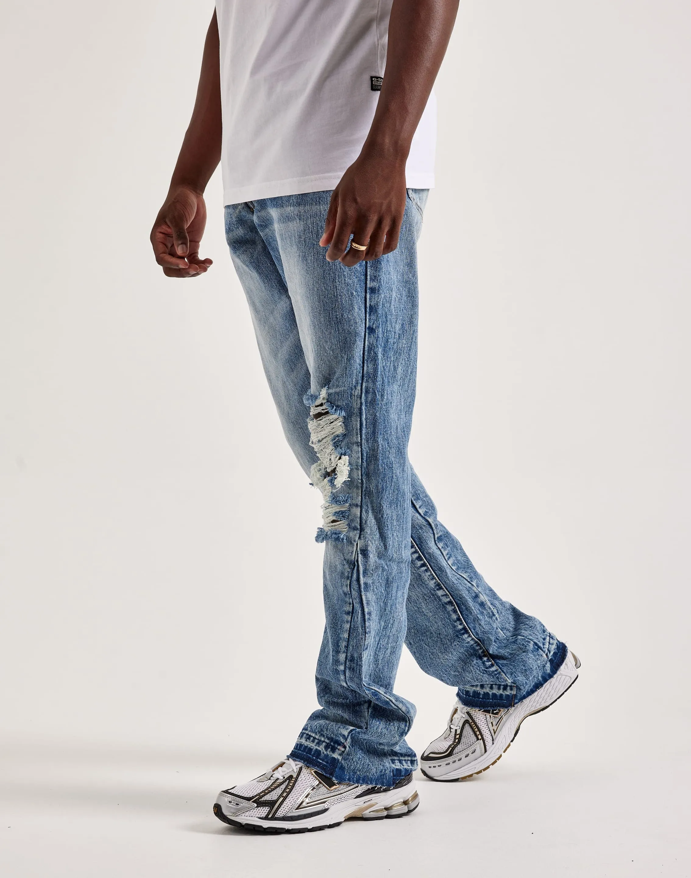 Red Flash SeamlessConstruction MNML Flare Denim Jeans
