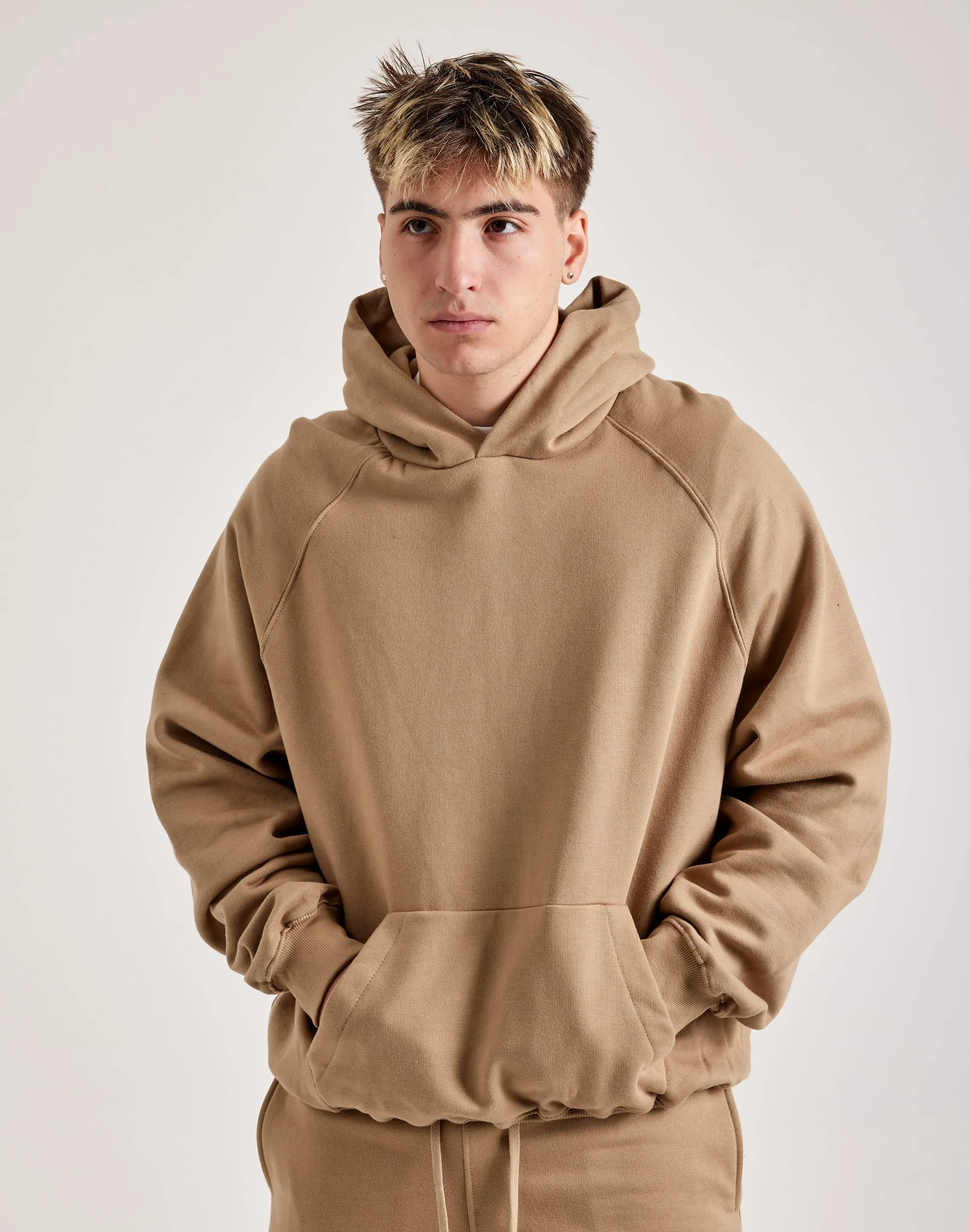 AntiFadeTechnology SustainableTextiles MNML Relaxed Everyday Hoodie