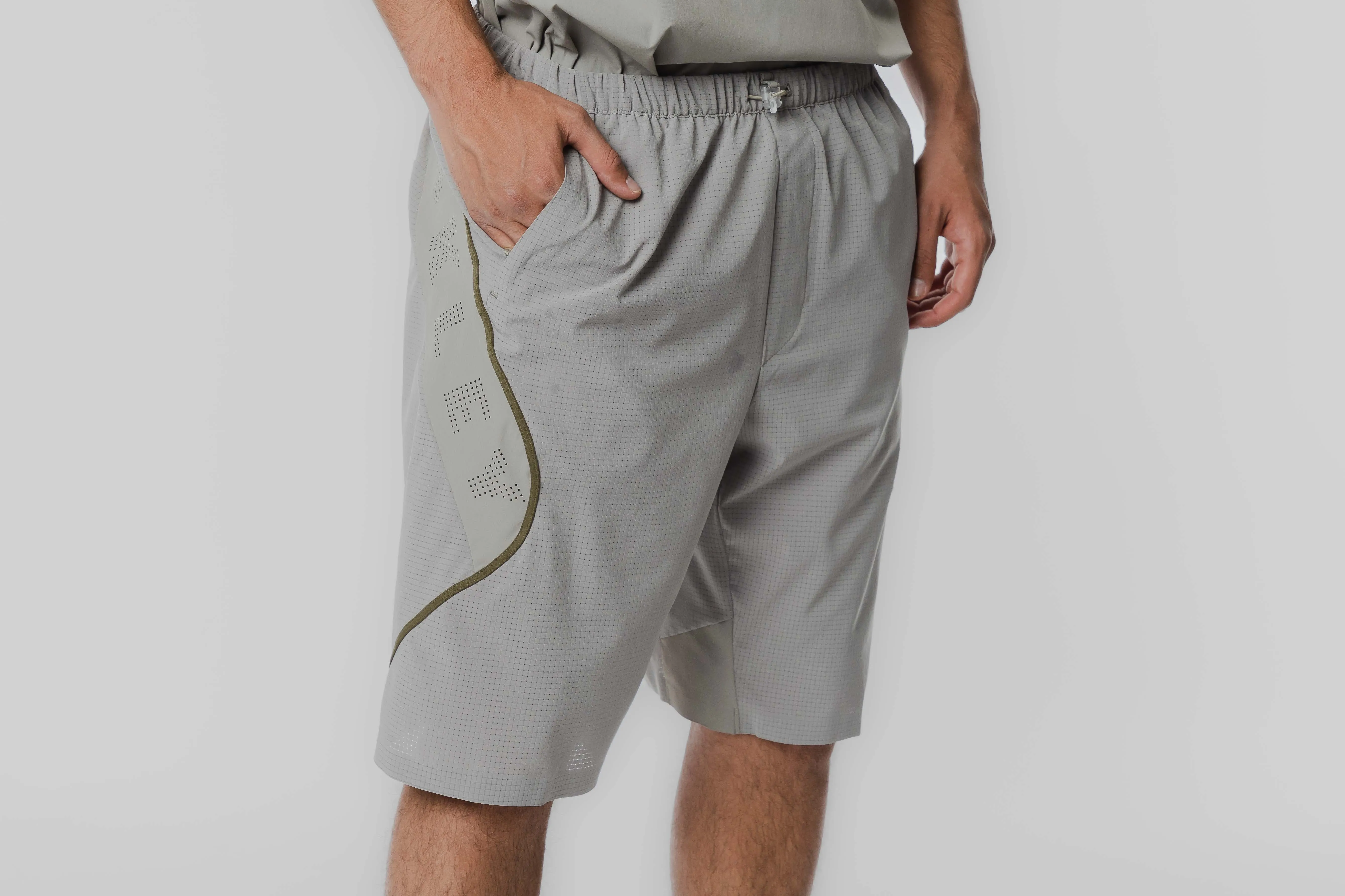 ExtendedSizeRange Bonded Seam Technology Oakley Latitude Flight Short