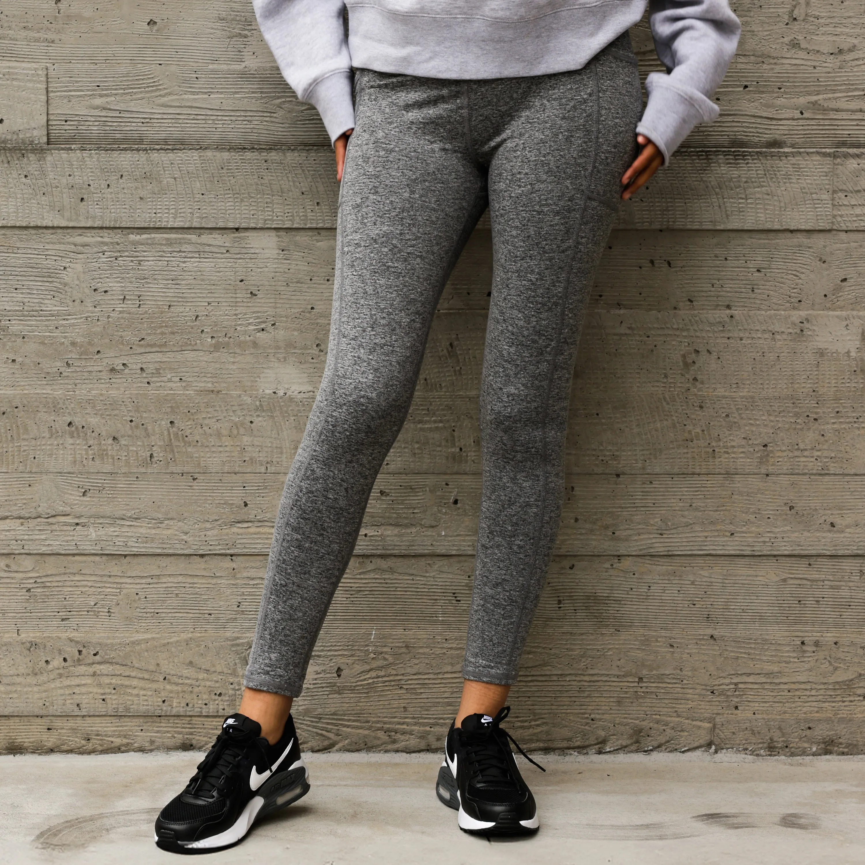 Sustain Glow Power HW Pocket Legging - Womens