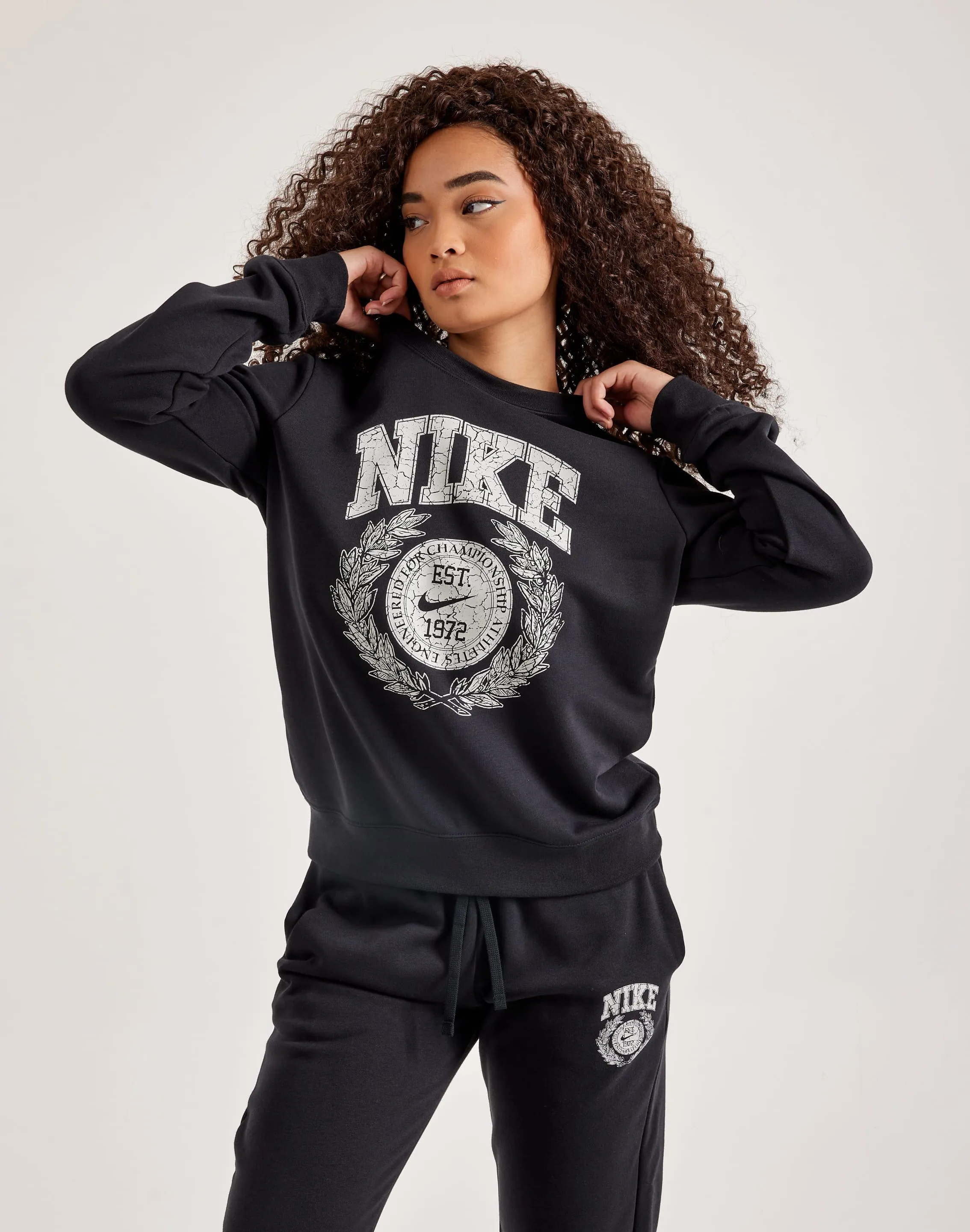 Nike Club Fleece Crewneck Sweatshirt Windproof Outer Layer Dream Core