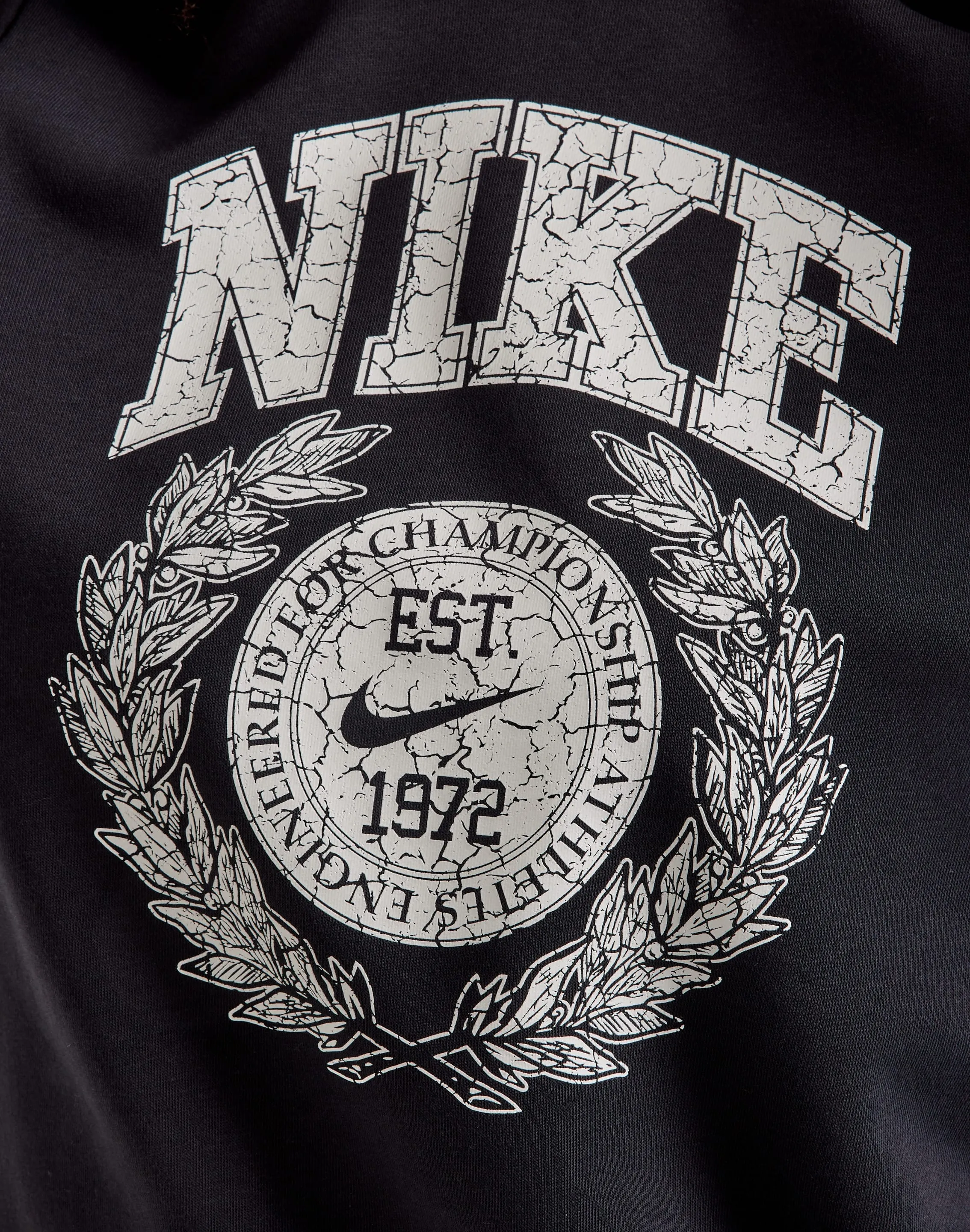 ThermalRegulating Layer Nike Club Fleece Crewneck Sweatshirt
