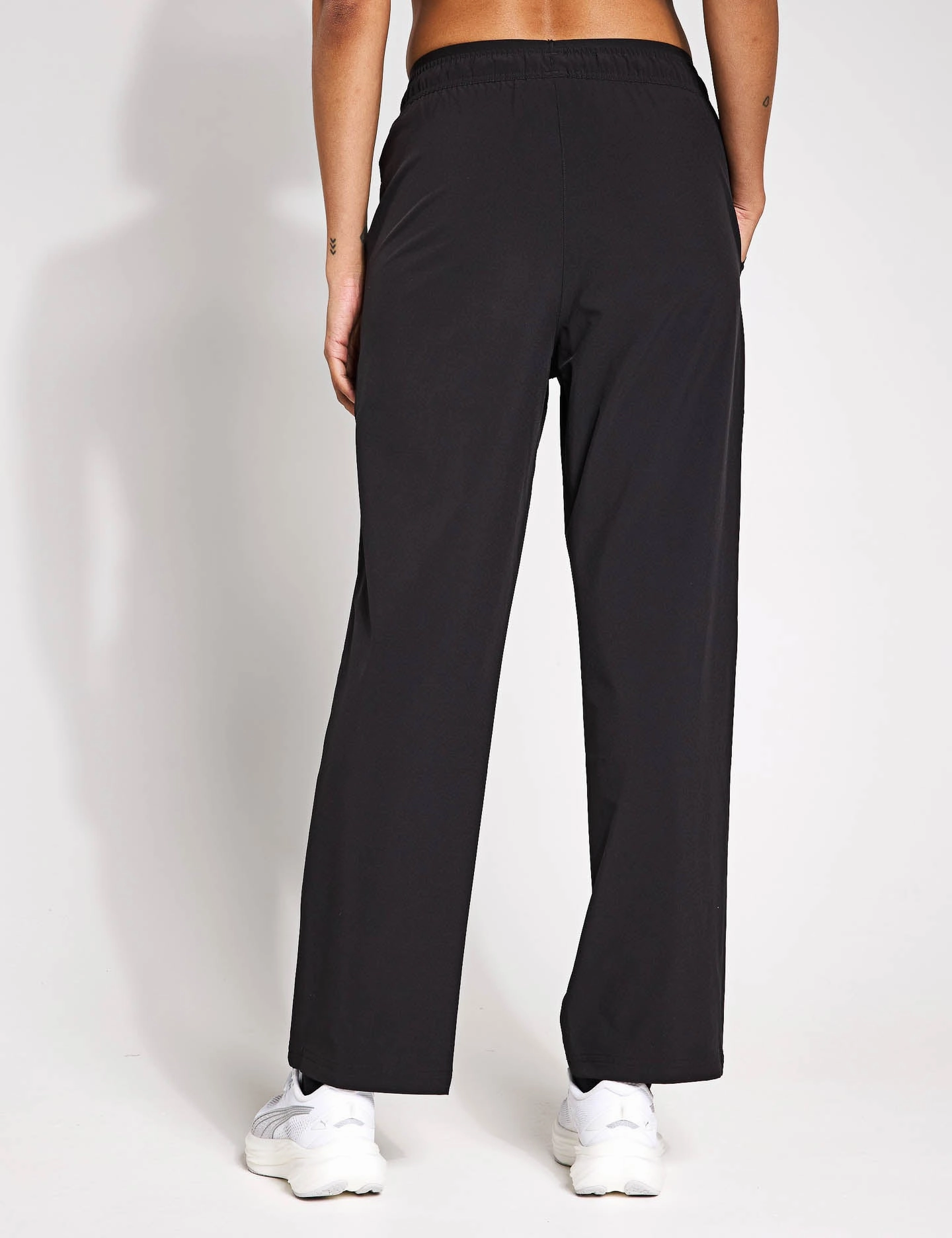 No Chafe Seam Finish Move Fashion Pants - Black