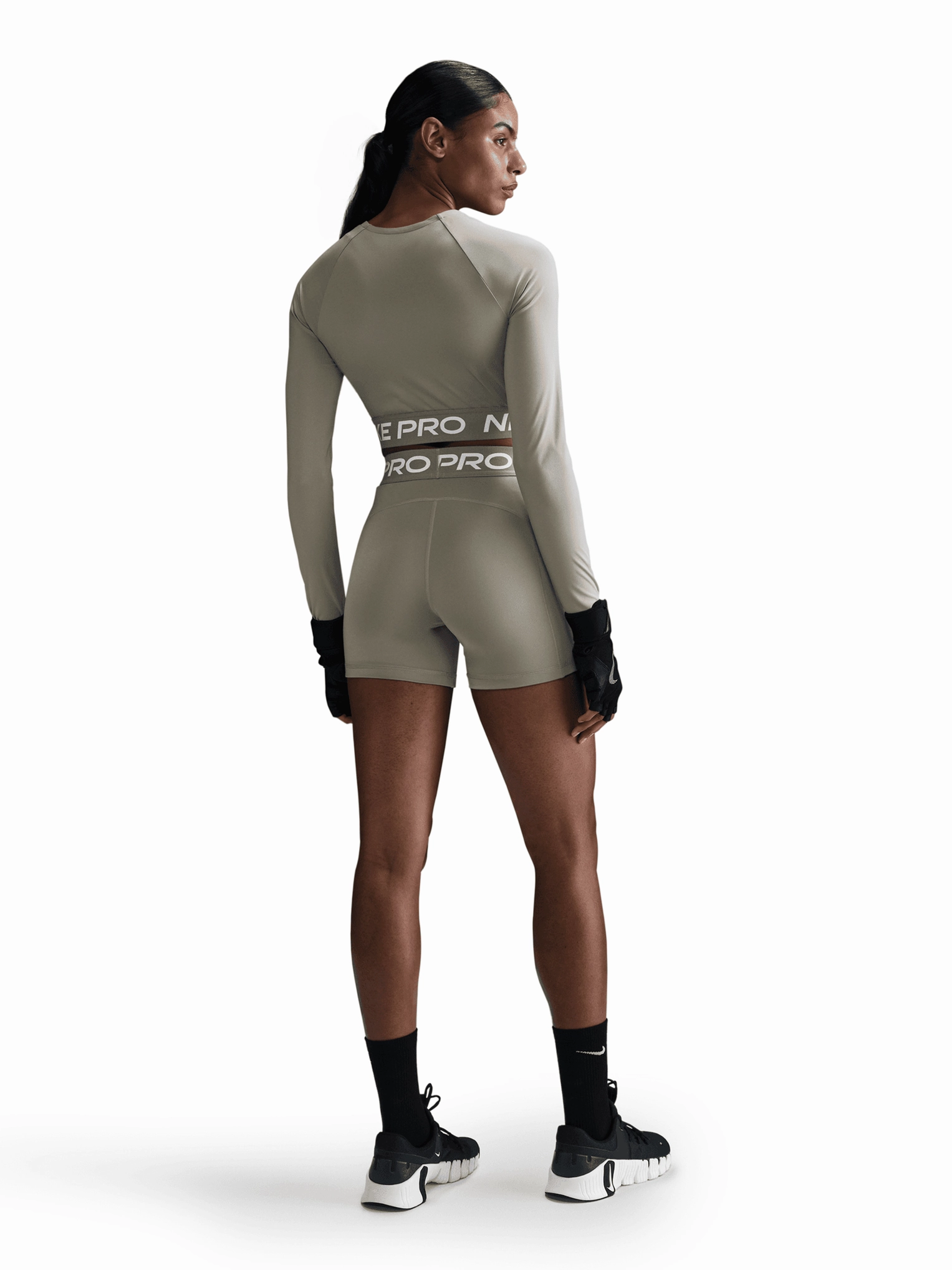 Non Irritating Seams Ergonomic Curved Seams Pro 365 5" Shorts