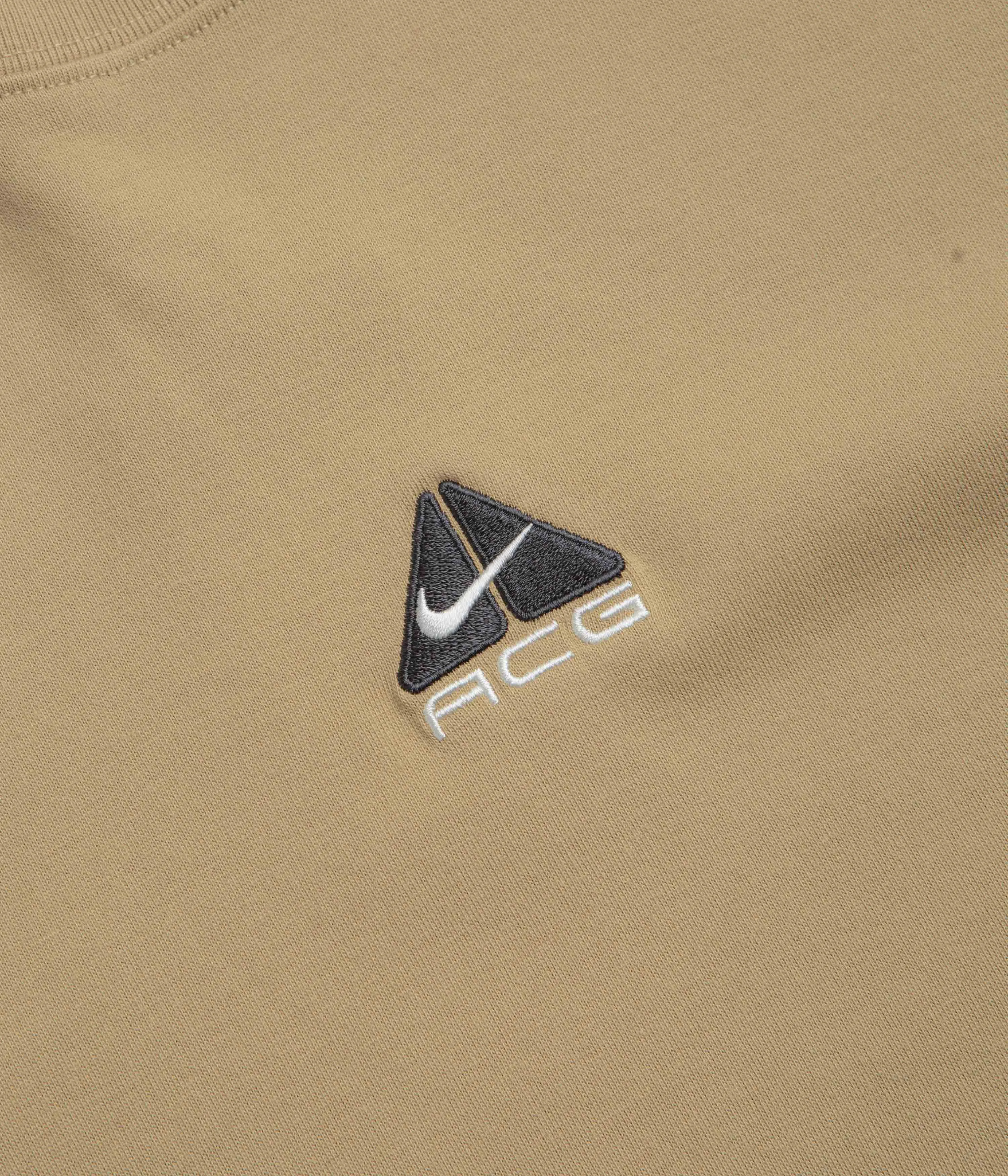 vacation rental event Cloudy day Nike ACG Lungs T-Shirt - Parachute Beige